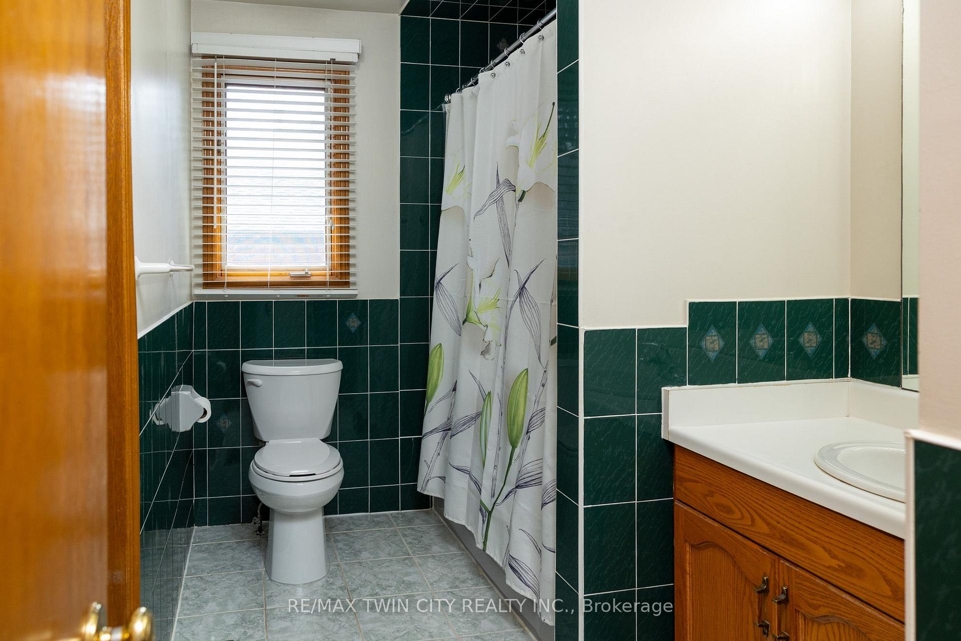 Photo 13 of 13 Forest Drive, Brant, Paris — HOMEH