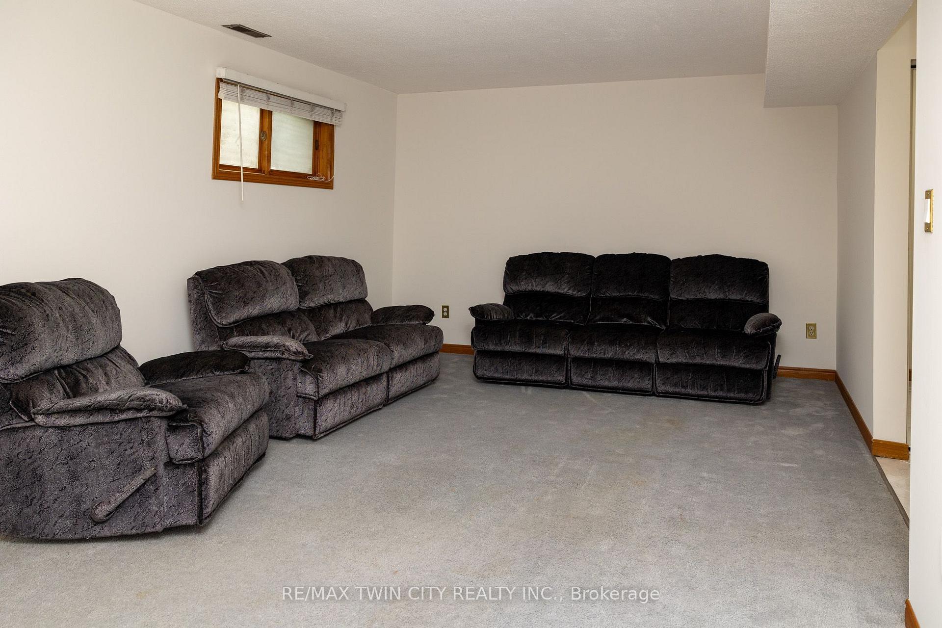 Photo 18 of 13 Forest Drive, Brant, Paris — HOMEH