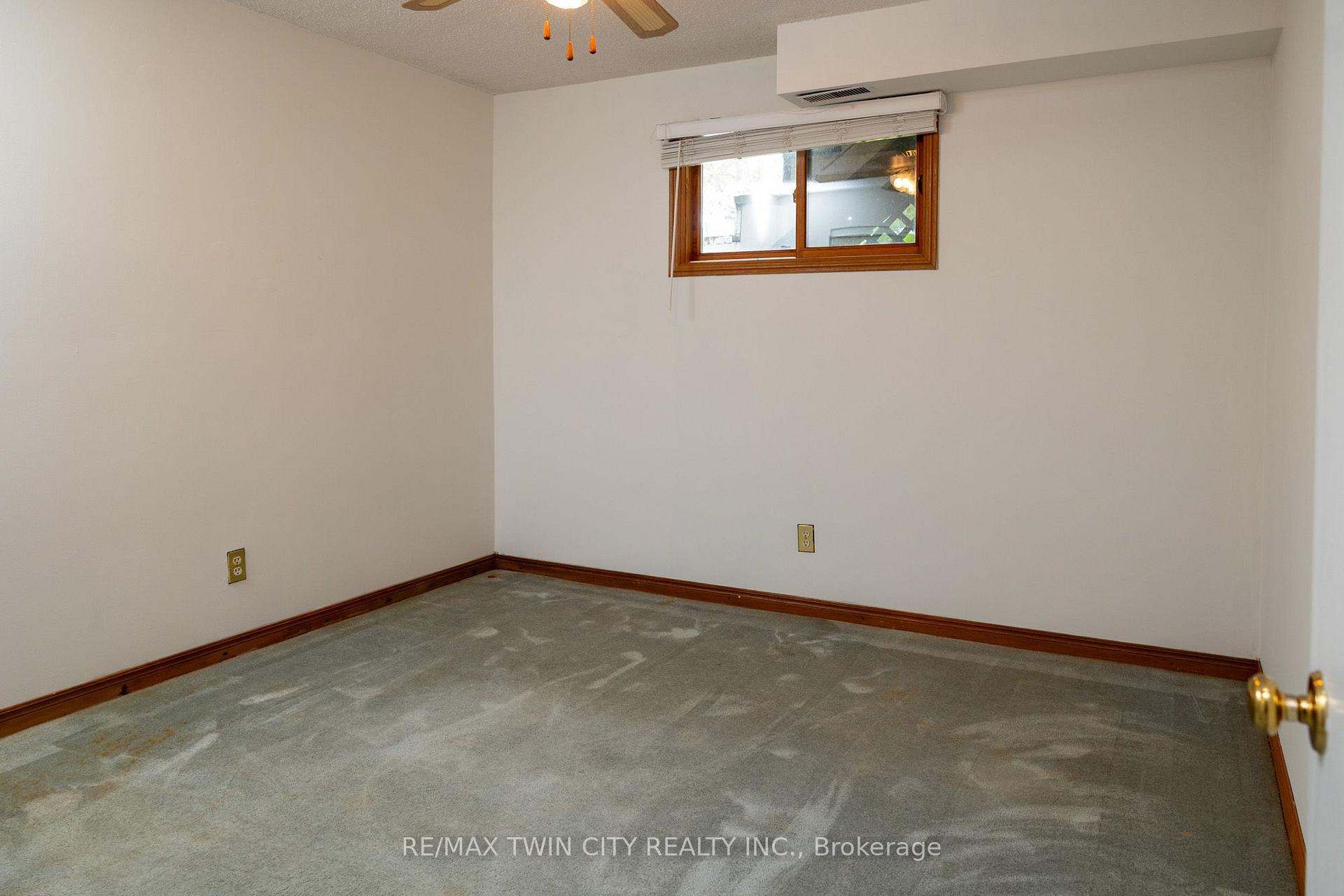 Photo 21 of 13 Forest Drive, Brant, Paris — HOMEH