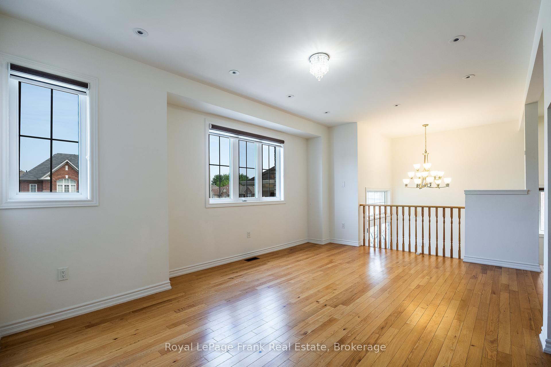 Photo 6 of 190 Lyle Drive, Clarington, Bowmanville — HOMEH