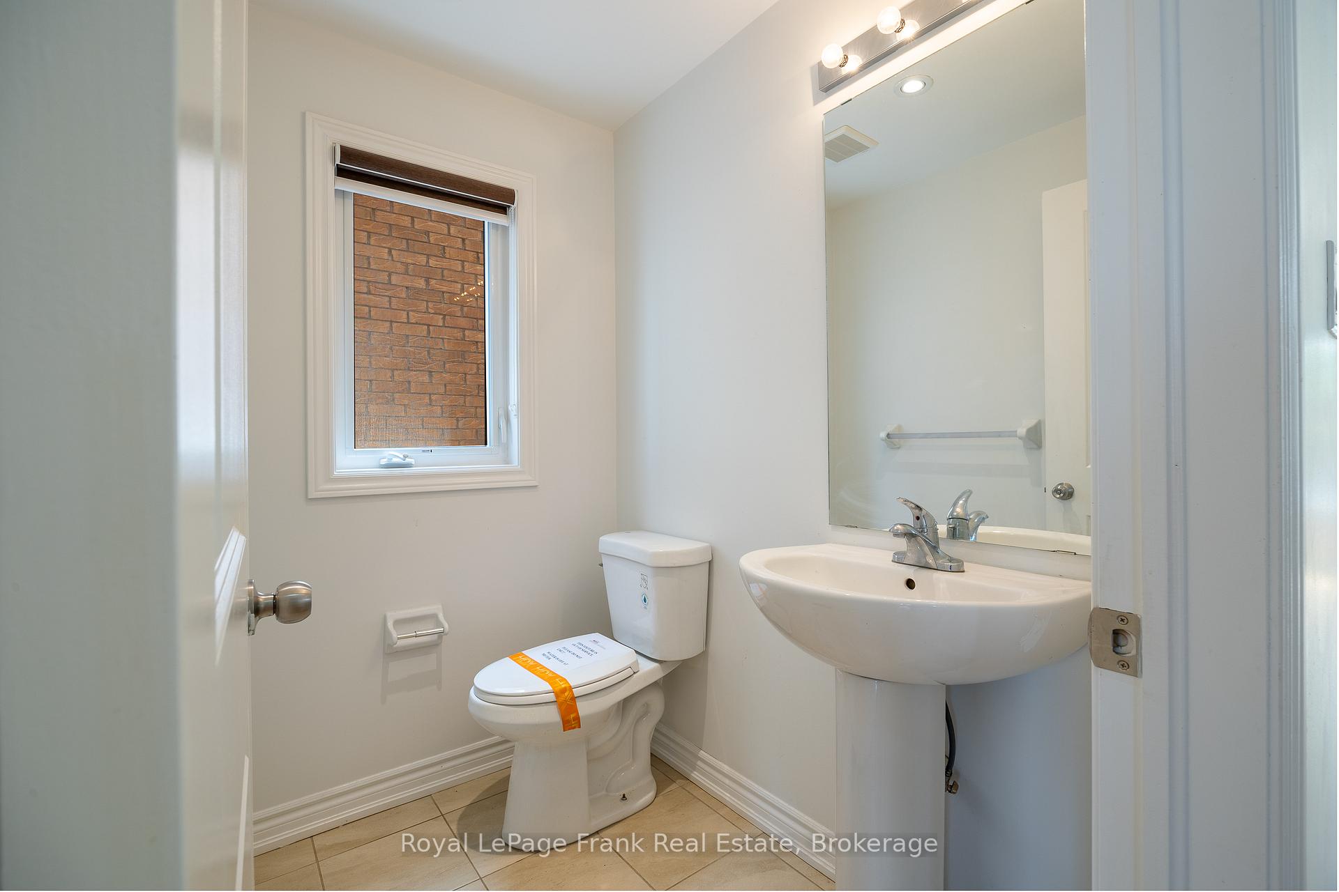Photo 17 of 190 Lyle Drive, Clarington, Bowmanville — HOMEH
