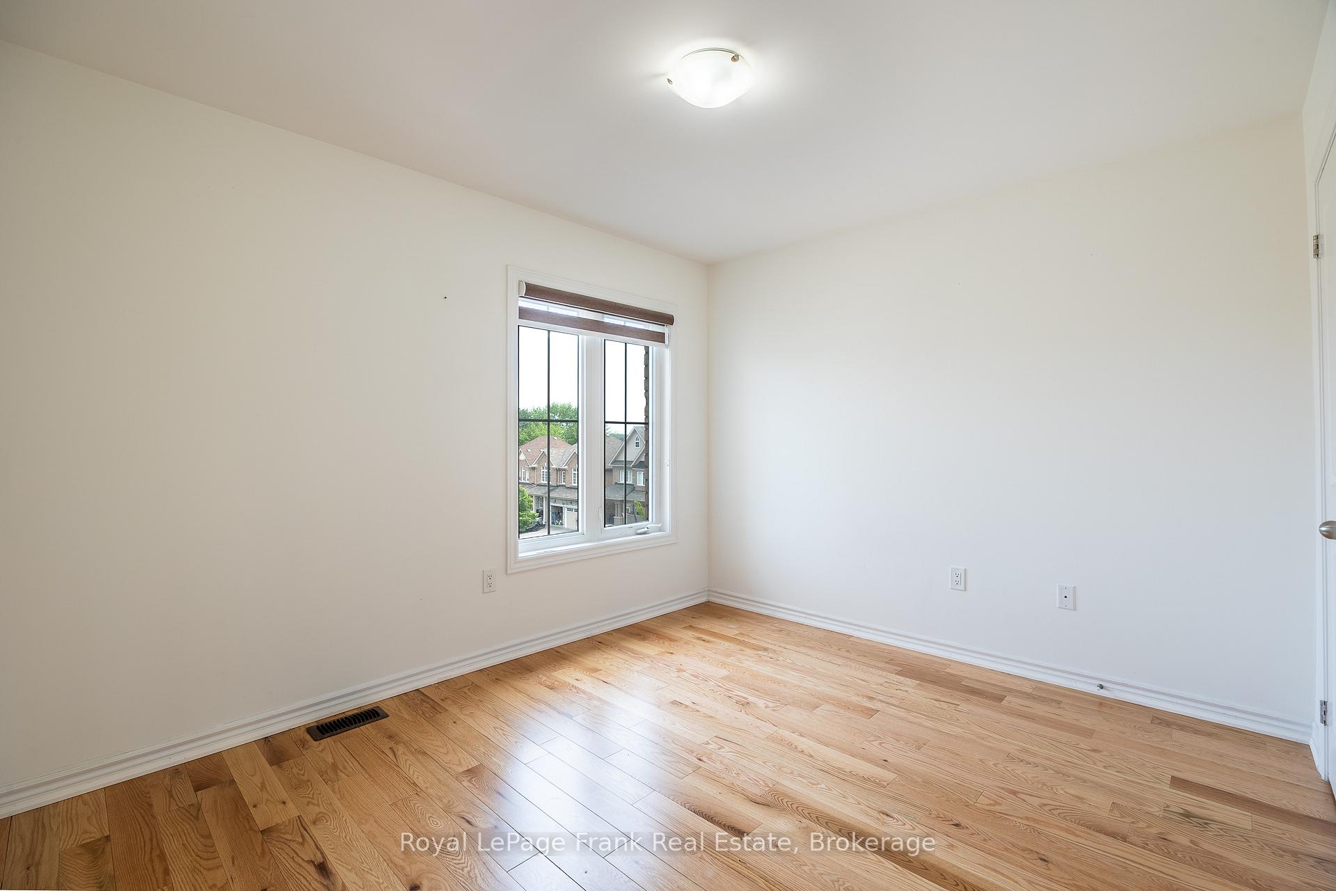 Photo 21 of 190 Lyle Drive, Clarington, Bowmanville — HOMEH