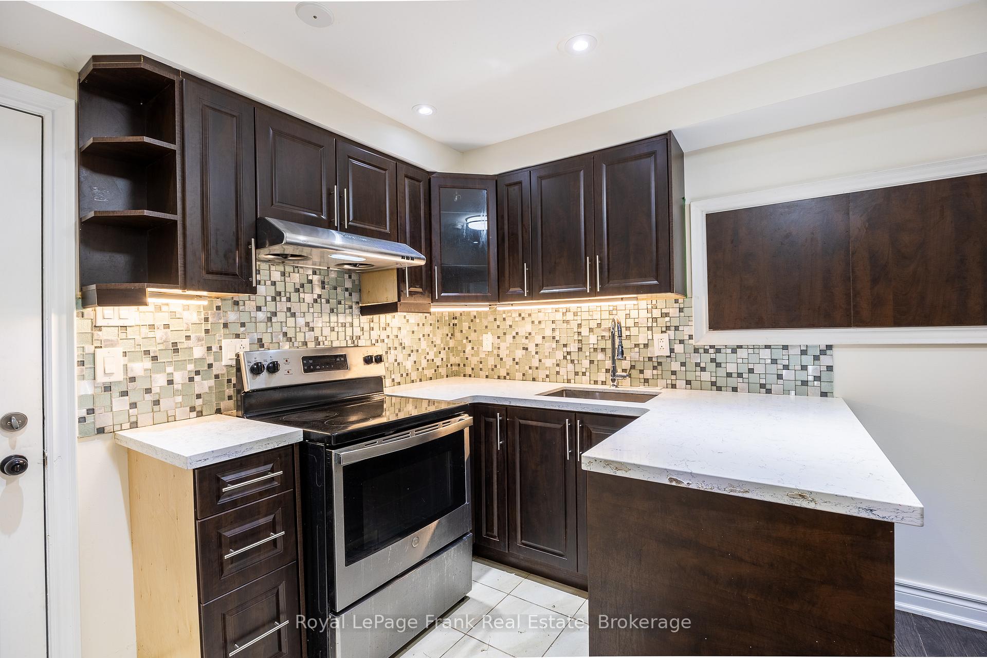 Photo 33 of 190 Lyle Drive, Clarington, Bowmanville — HOMEH