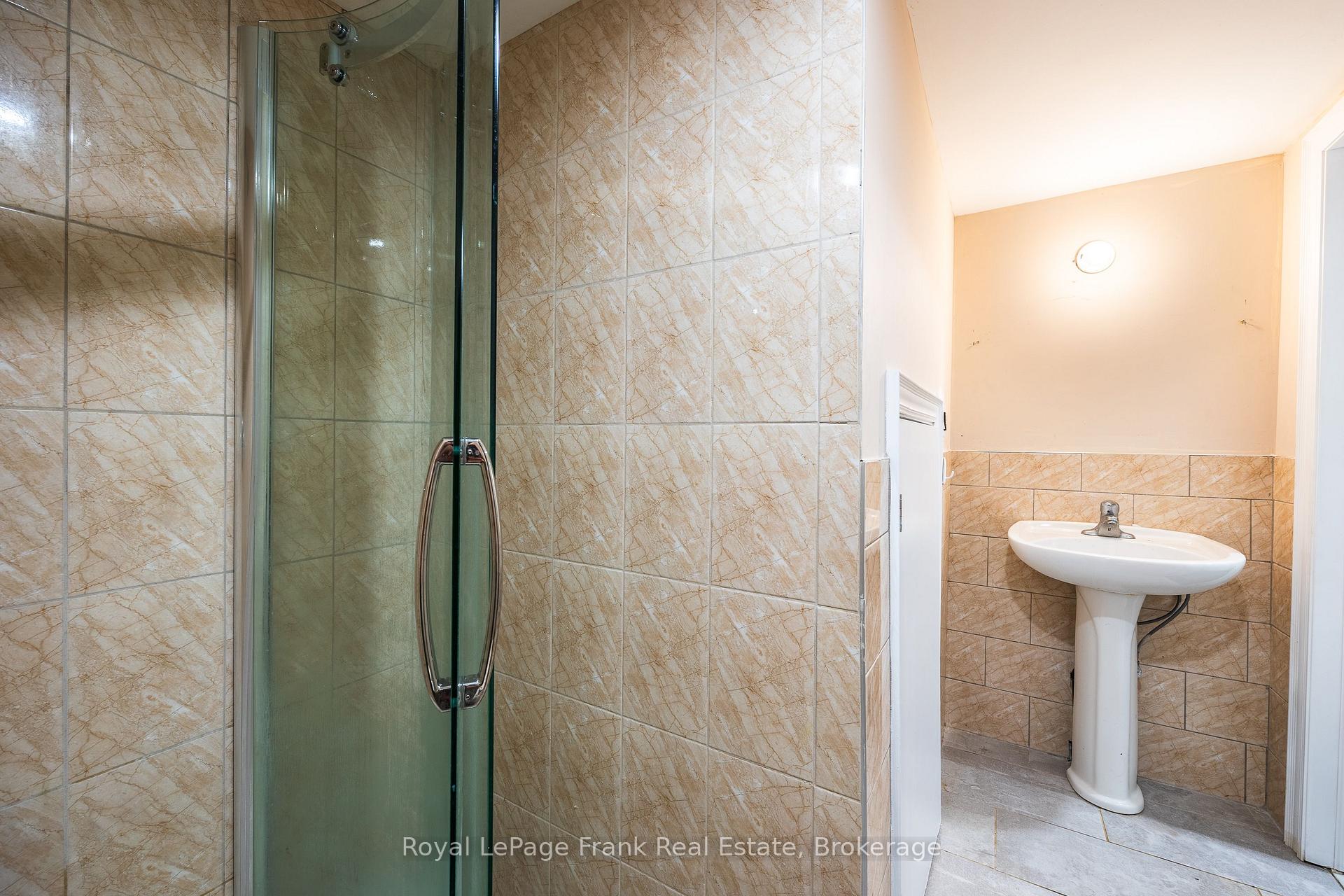 Photo 38 of 190 Lyle Drive, Clarington, Bowmanville — HOMEH