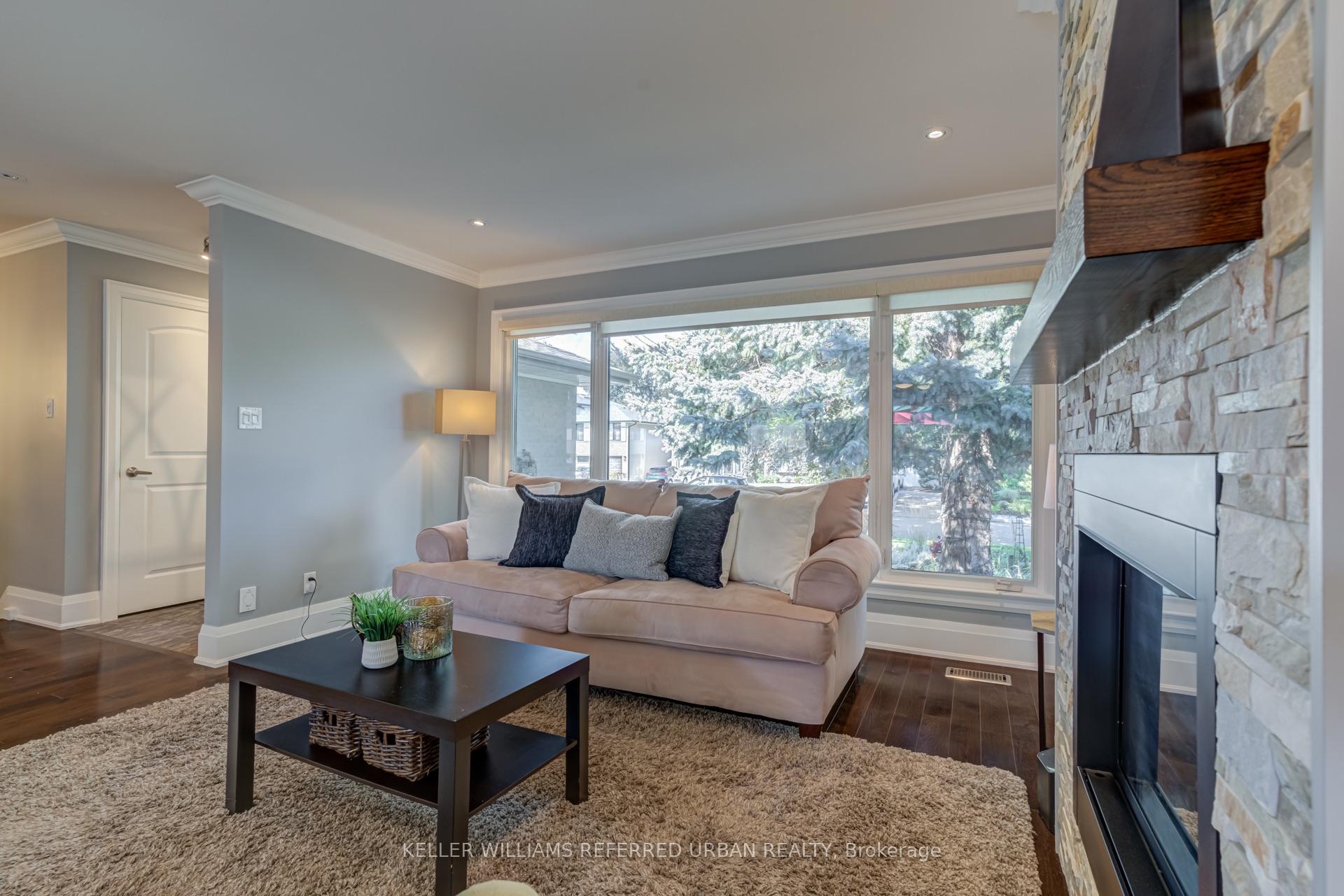 Photo 4 of 1508 Holburne Road, Mississauga, Lakeview — HOMEH