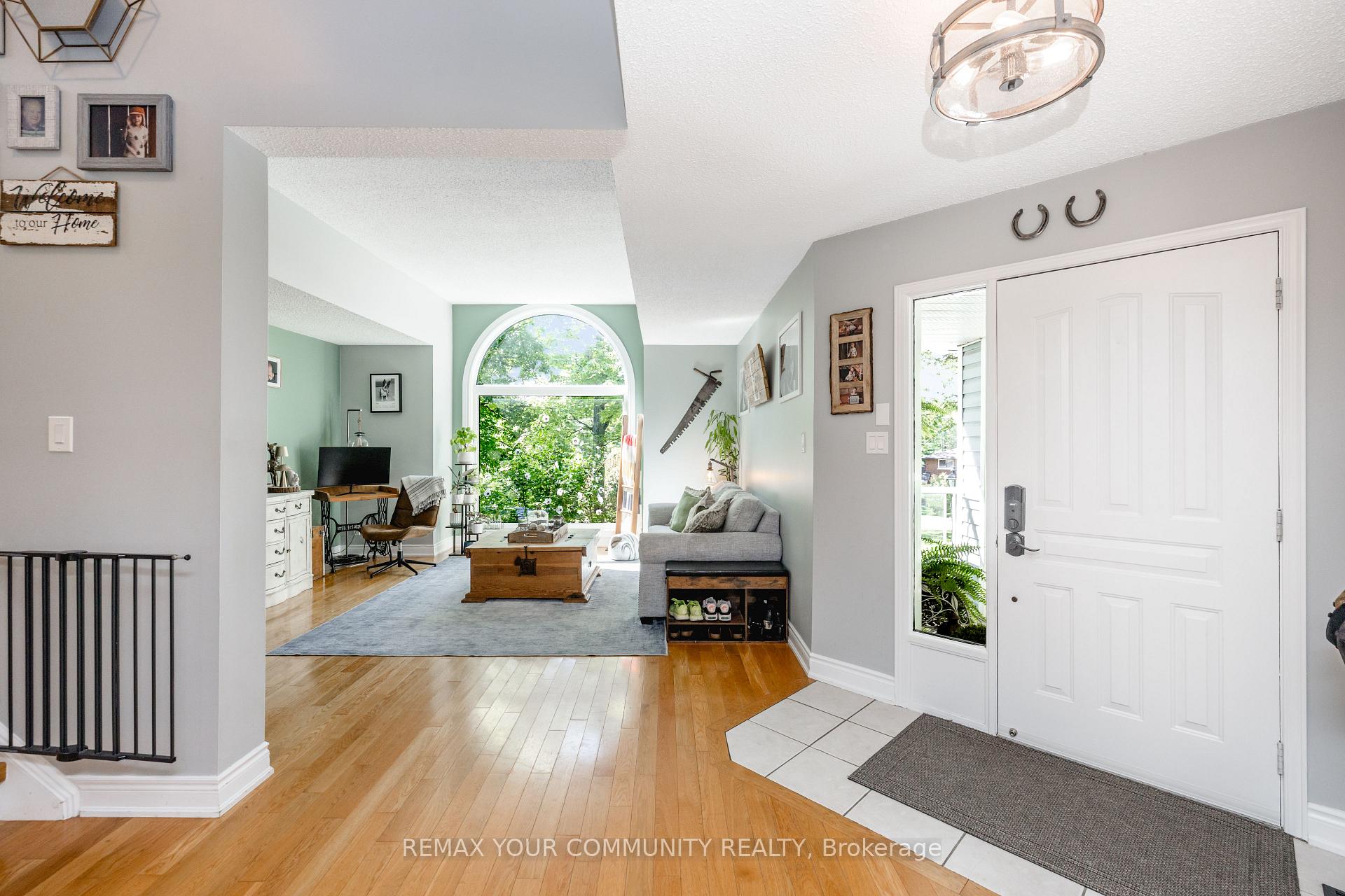 Photo 5 of 321 Miller Drive, Barrie, Edgehill Drive — HOMEH