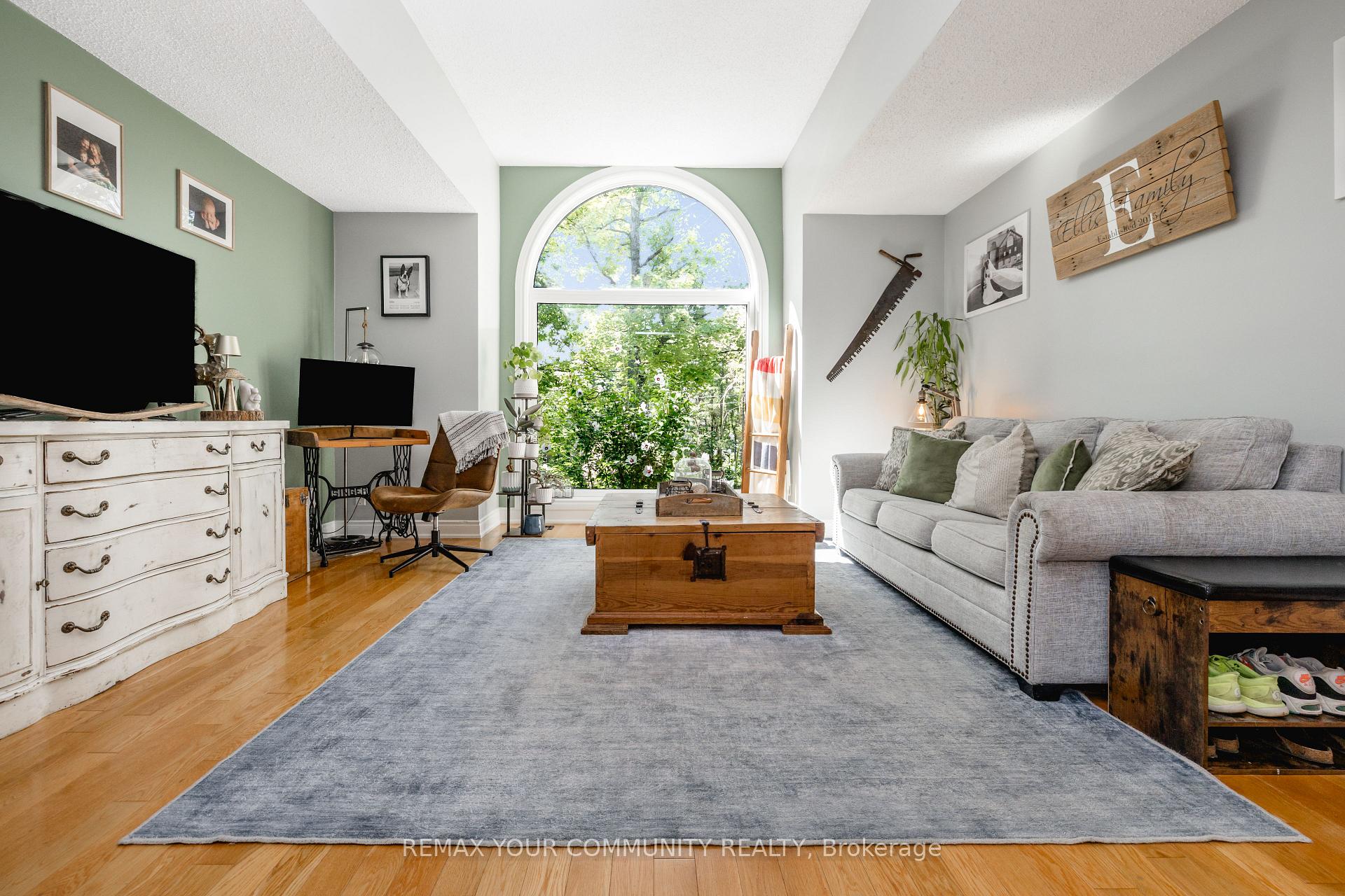 Photo 7 of 321 Miller Drive, Barrie, Edgehill Drive — HOMEH