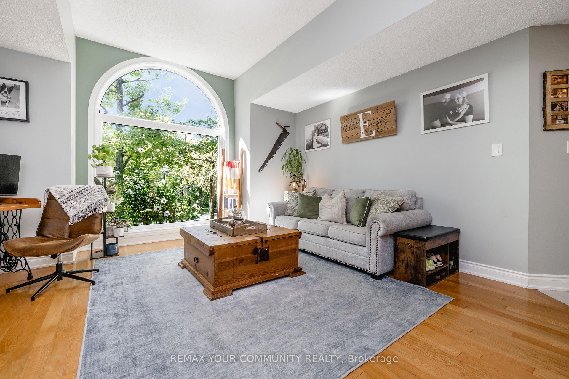 Photo 8 of 321 Miller Drive, Barrie, Edgehill Drive — HOMEH