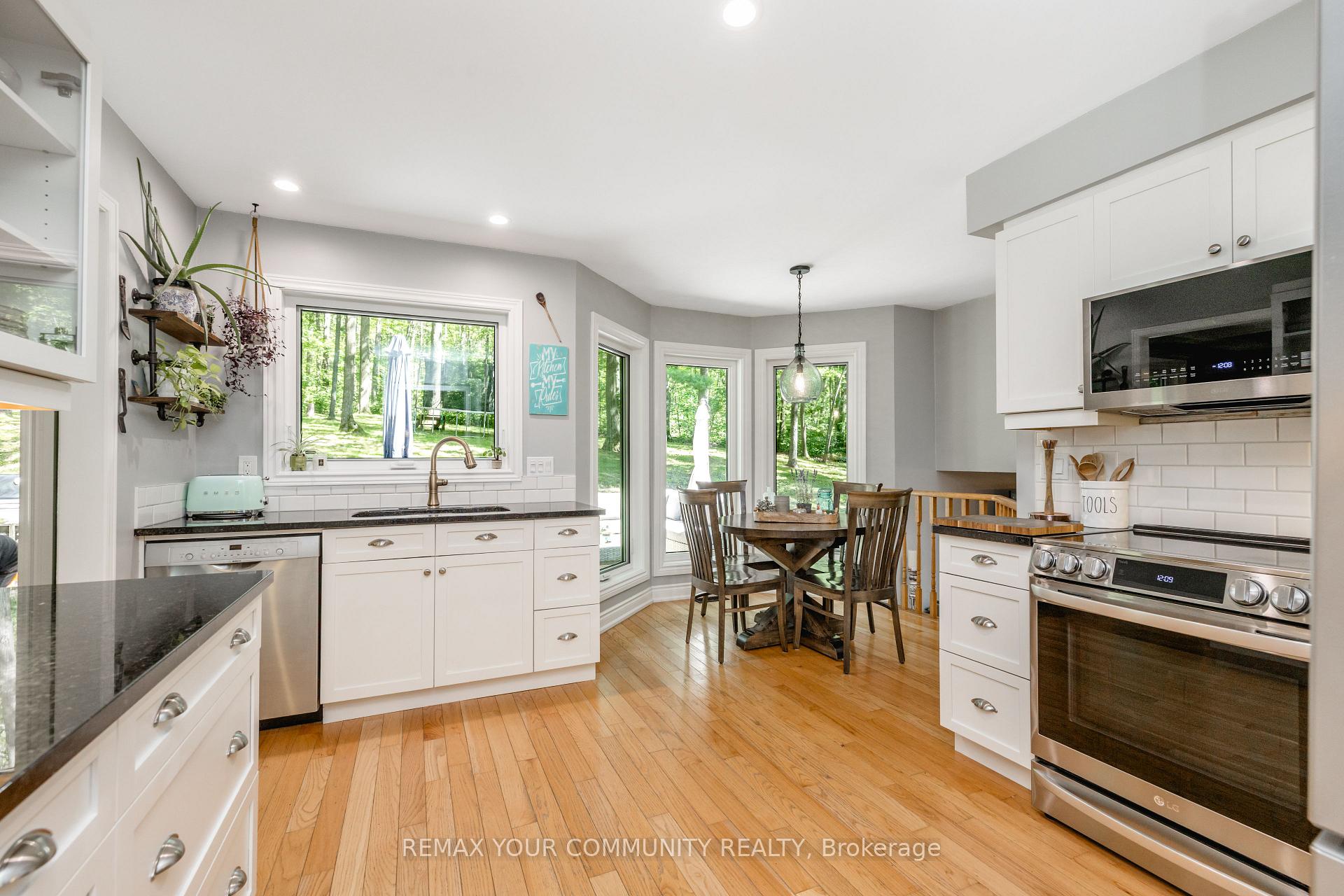 Photo 10 of 321 Miller Drive, Barrie, Edgehill Drive — HOMEH