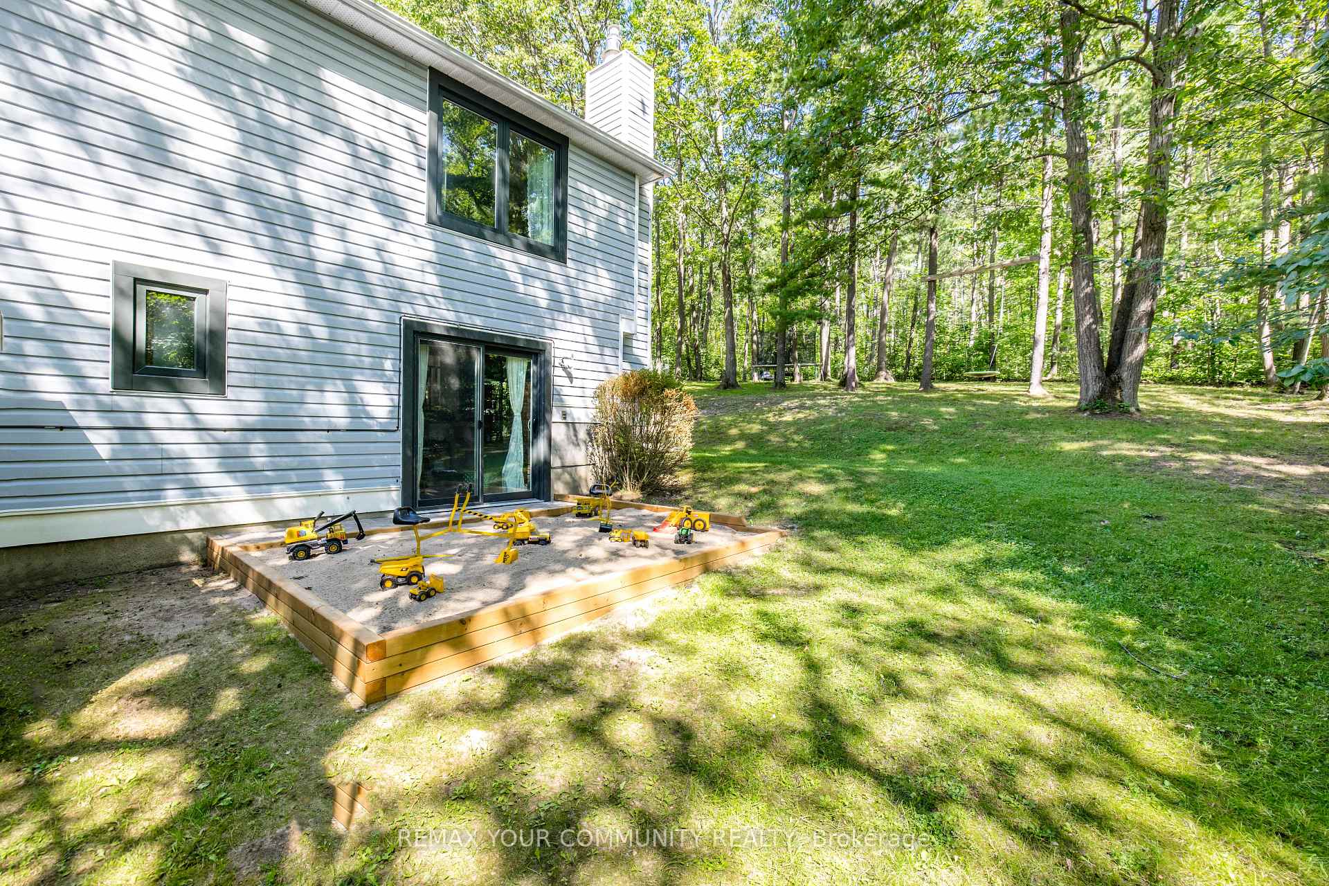 Photo 45 of 321 Miller Drive, Barrie, Edgehill Drive — HOMEH