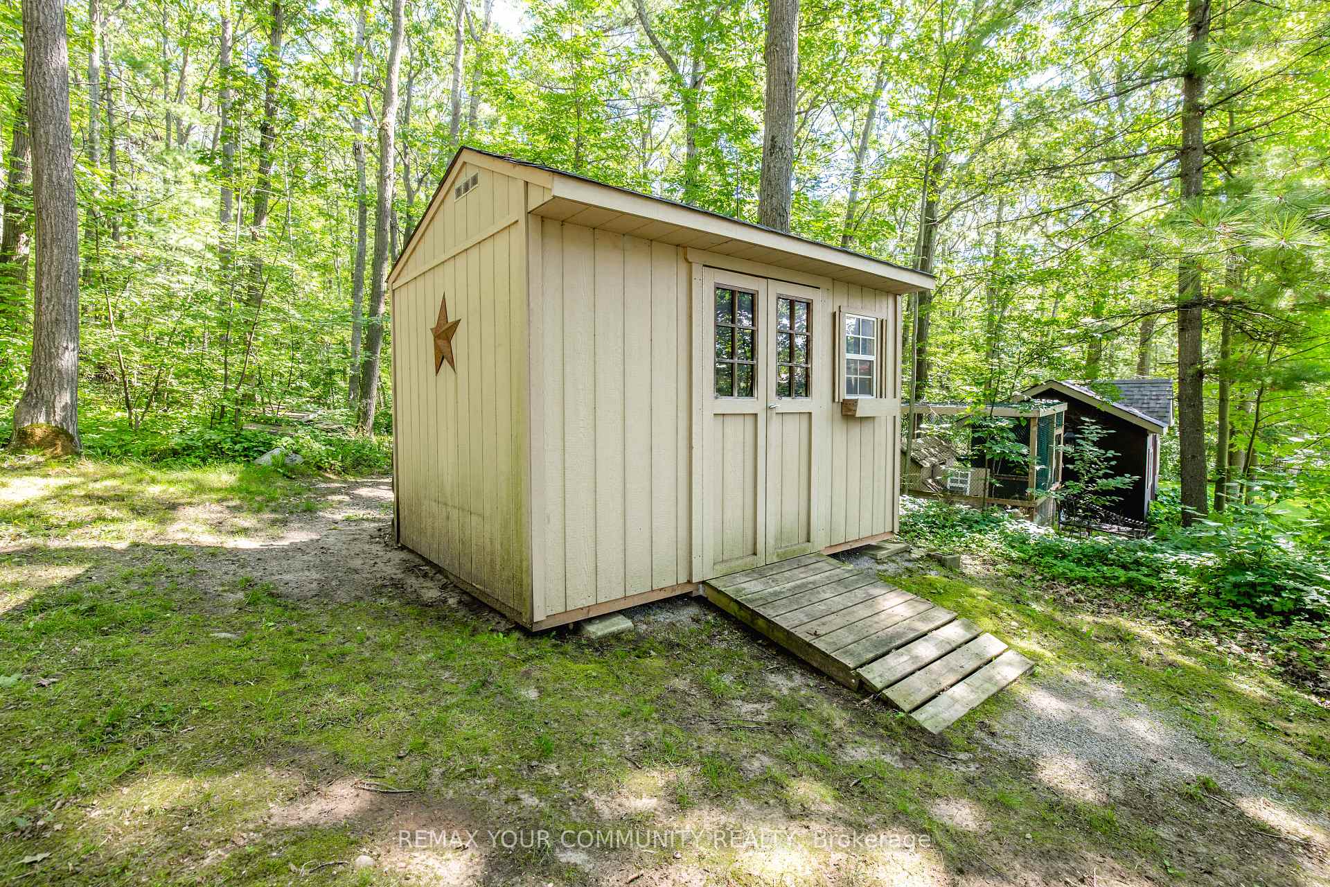 Photo 46 of 321 Miller Drive, Barrie, Edgehill Drive — HOMEH