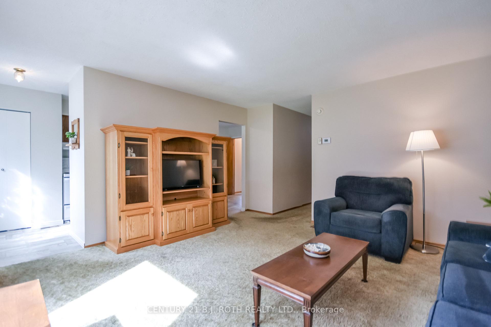 Photo 6 of 380 Mary Street, Orillia — HOMEH