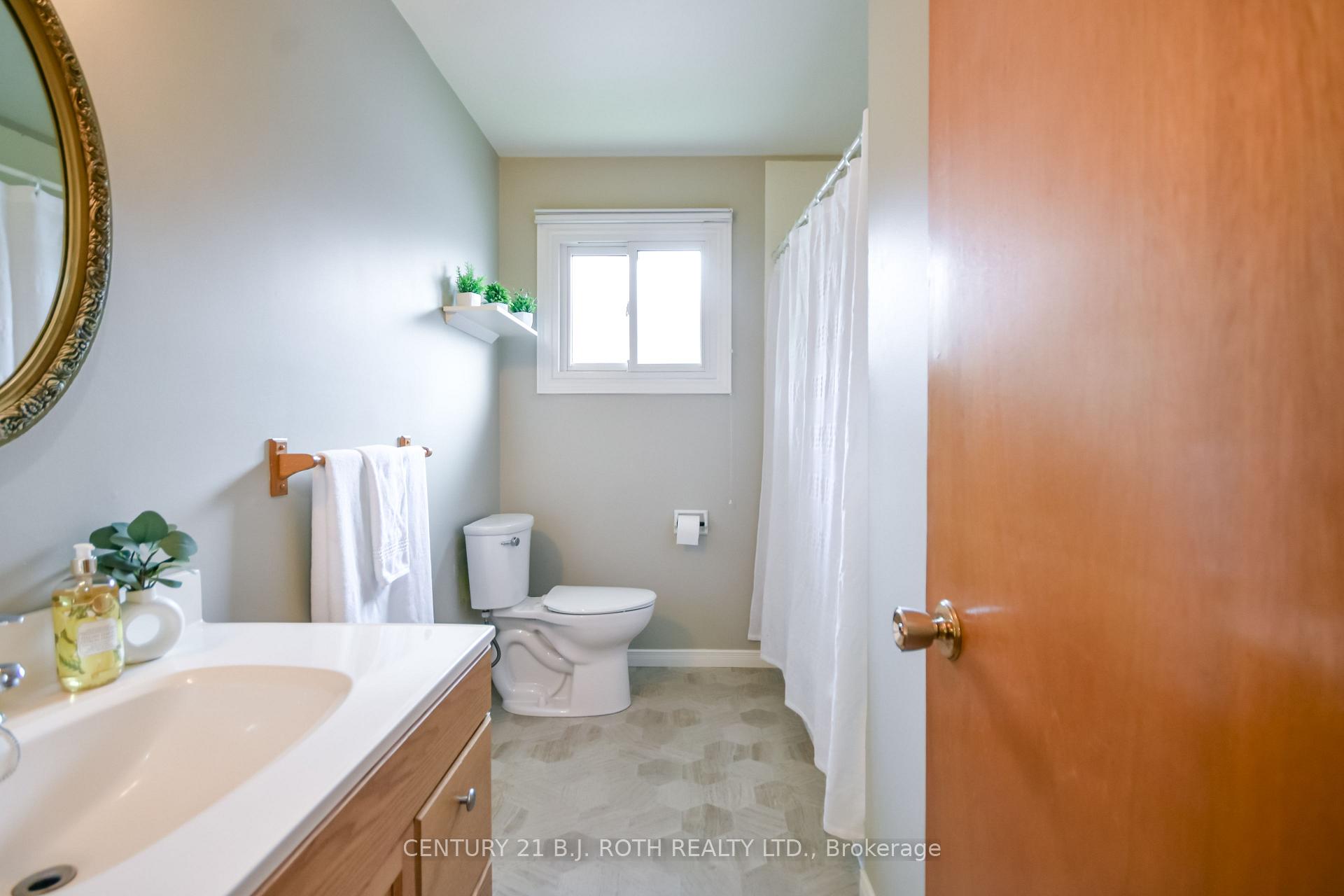 Photo 21 of 380 Mary Street, Orillia — HOMEH