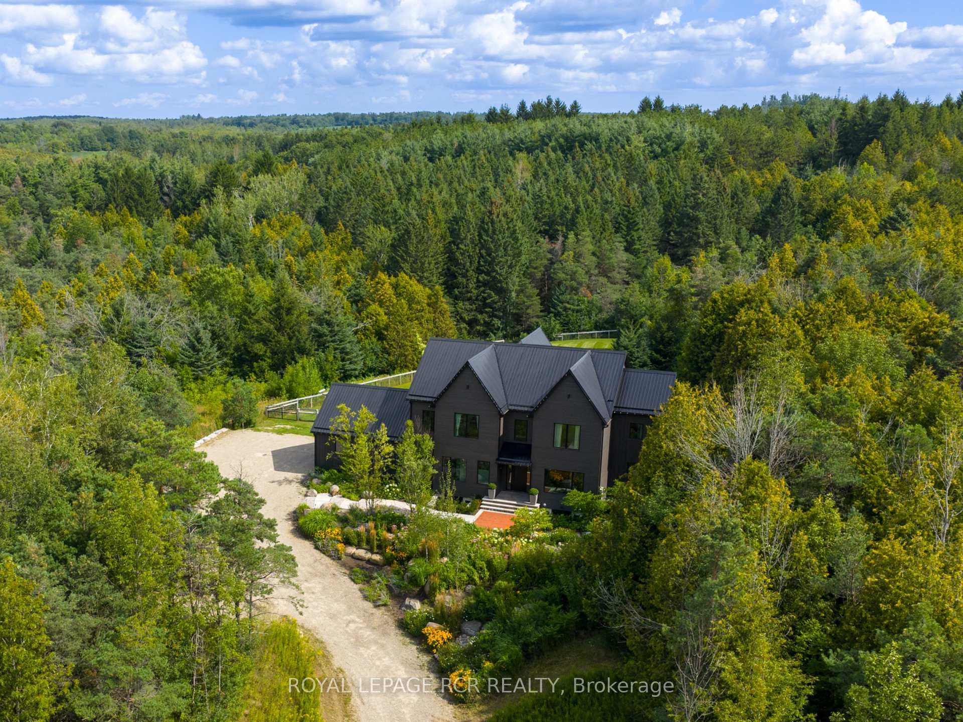 Photo 5 of 3045 Highpoint Side Road, Caledon, Rural Caledon — HOMEH