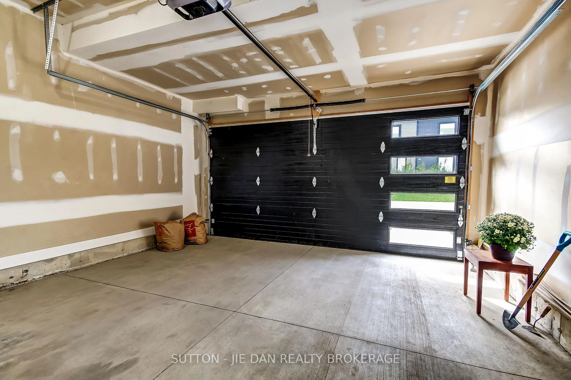 Photo 4 of Unit 2, 1820 Canvas Way, London, North B — HOMEH