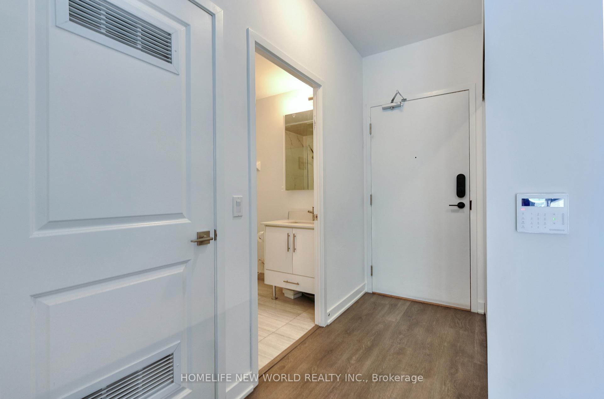 Photo 3 of Unit 811, 85 Oneida Crescent, Richmond Hill, Langstaff — HOMEH