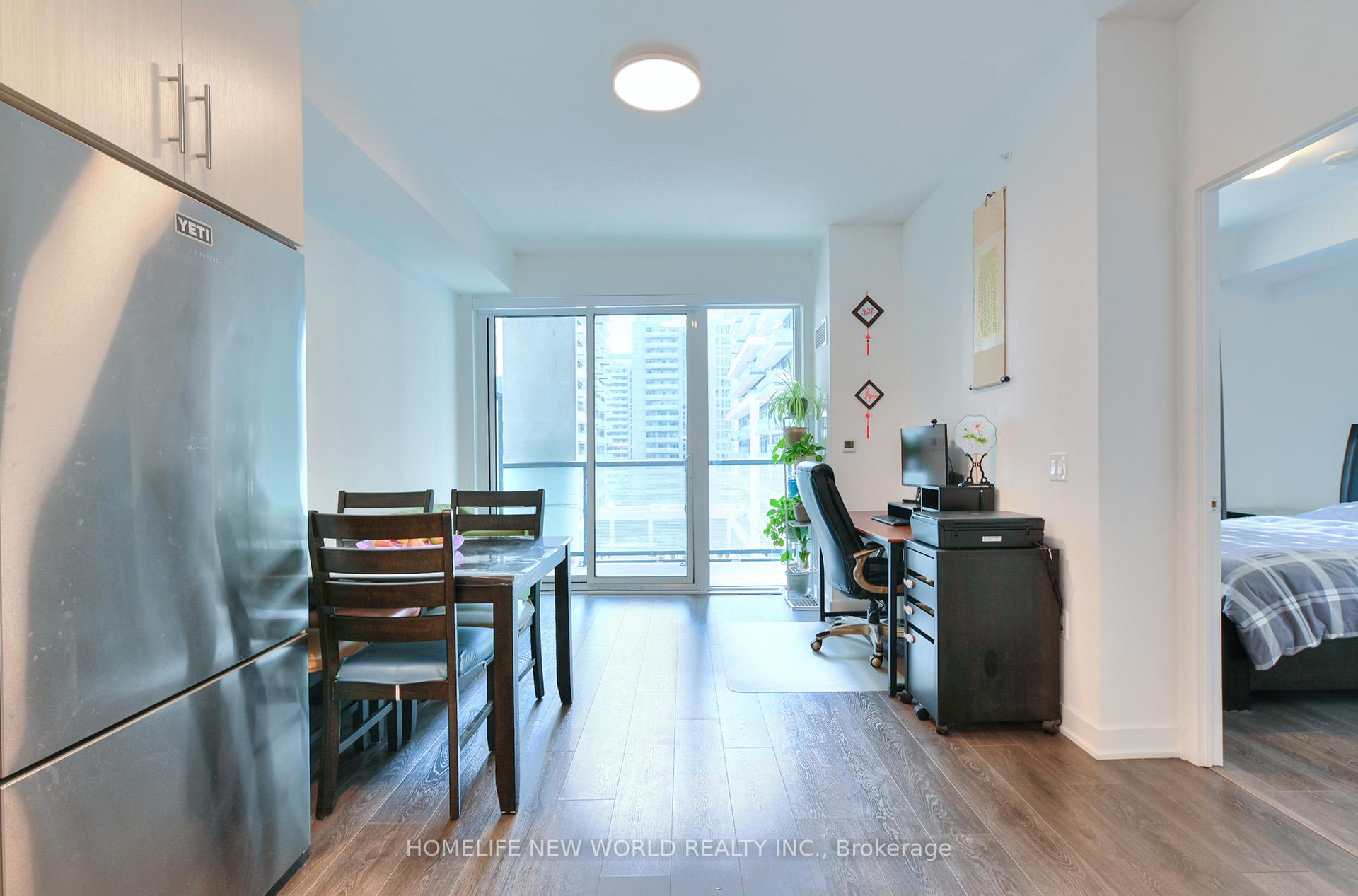 Photo 5 of Unit 811, 85 Oneida Crescent, Richmond Hill, Langstaff — HOMEH