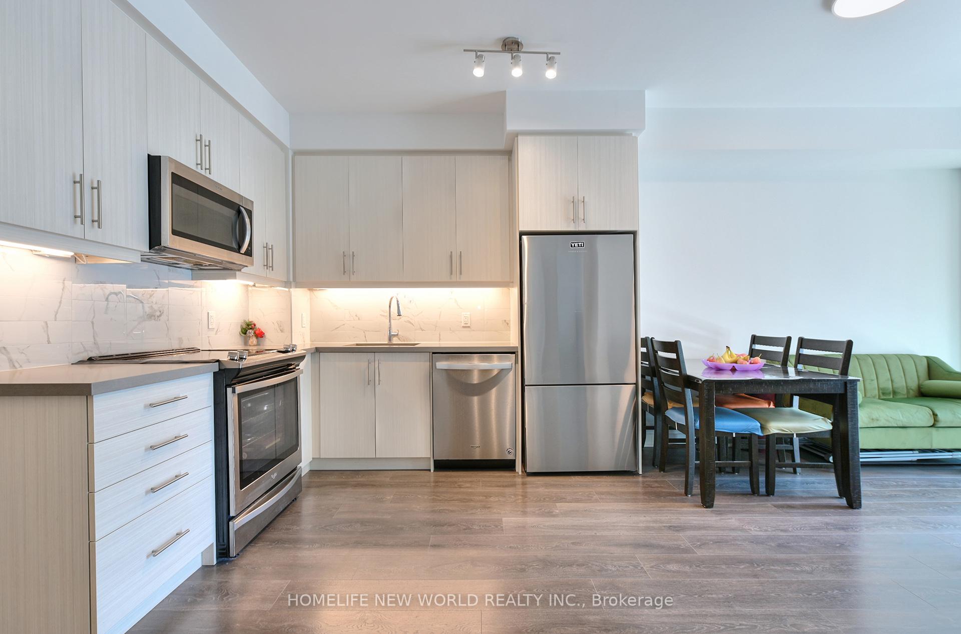 Photo 7 of Unit 811, 85 Oneida Crescent, Richmond Hill, Langstaff — HOMEH