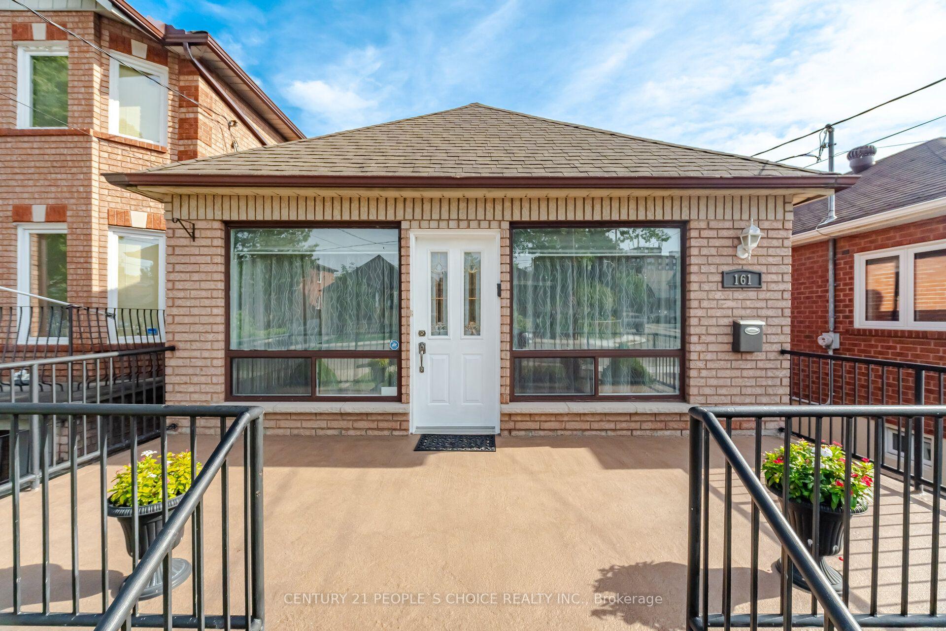 Photo 7 of 161 Northland Avenue, Toronto, Rockcliffe-Smythe — HOMEH