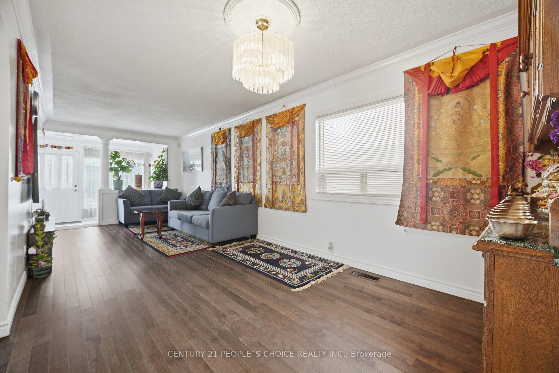 Photo 15 of 161 Northland Avenue, Toronto, Rockcliffe-Smythe — HOMEH