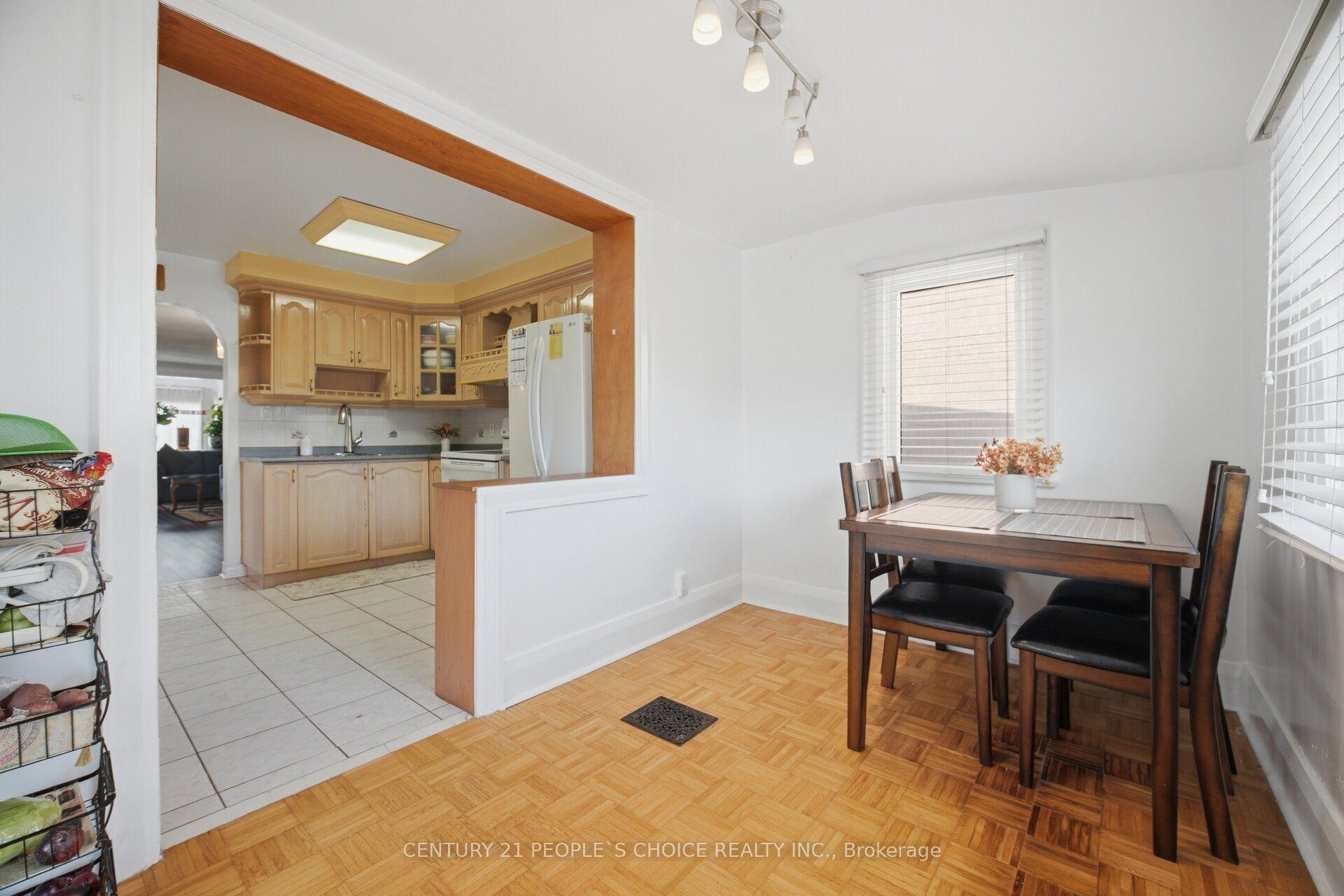 Photo 24 of 161 Northland Avenue, Toronto, Rockcliffe-Smythe — HOMEH