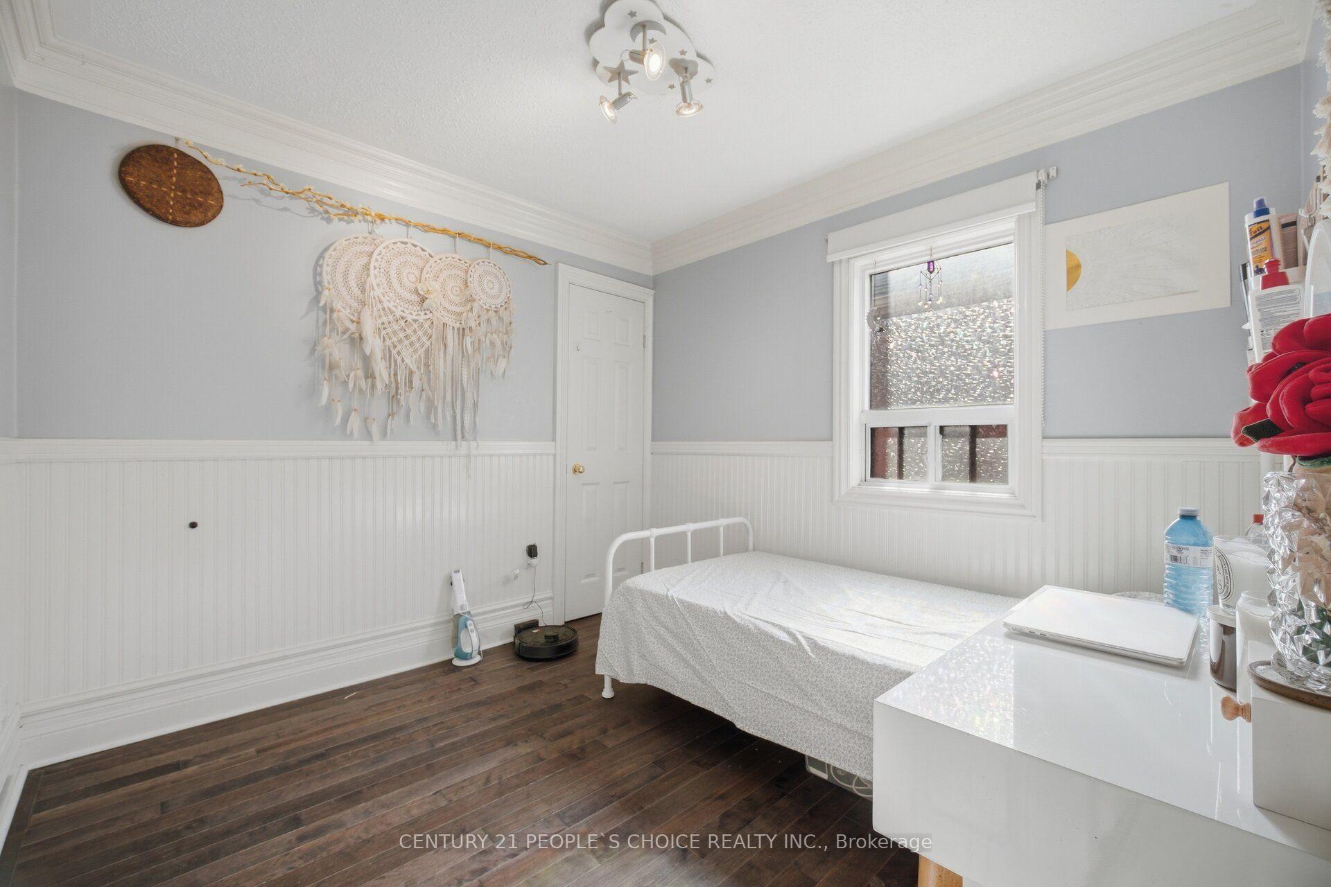 Photo 27 of 161 Northland Avenue, Toronto, Rockcliffe-Smythe — HOMEH