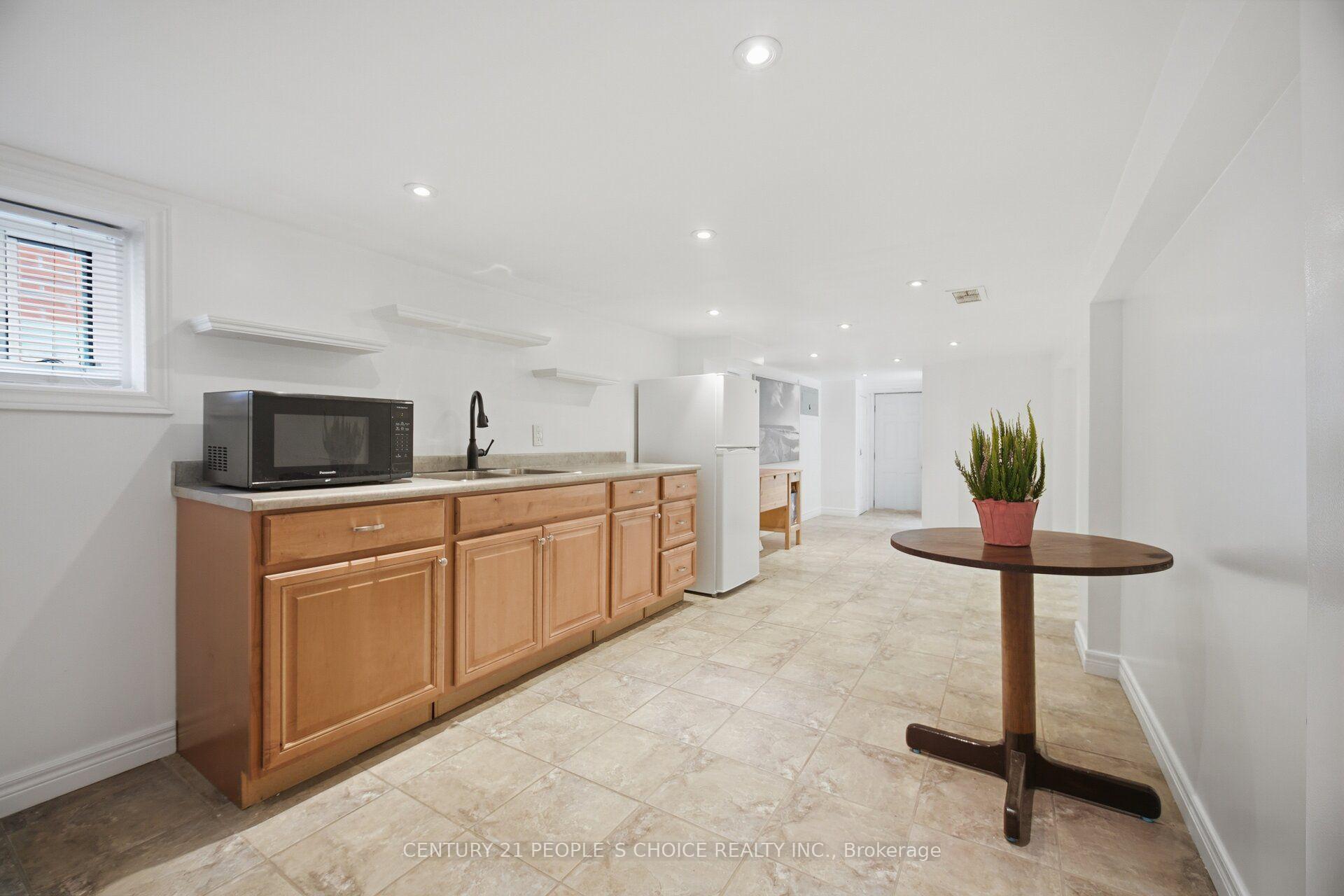 Photo 33 of 161 Northland Avenue, Toronto, Rockcliffe-Smythe — HOMEH