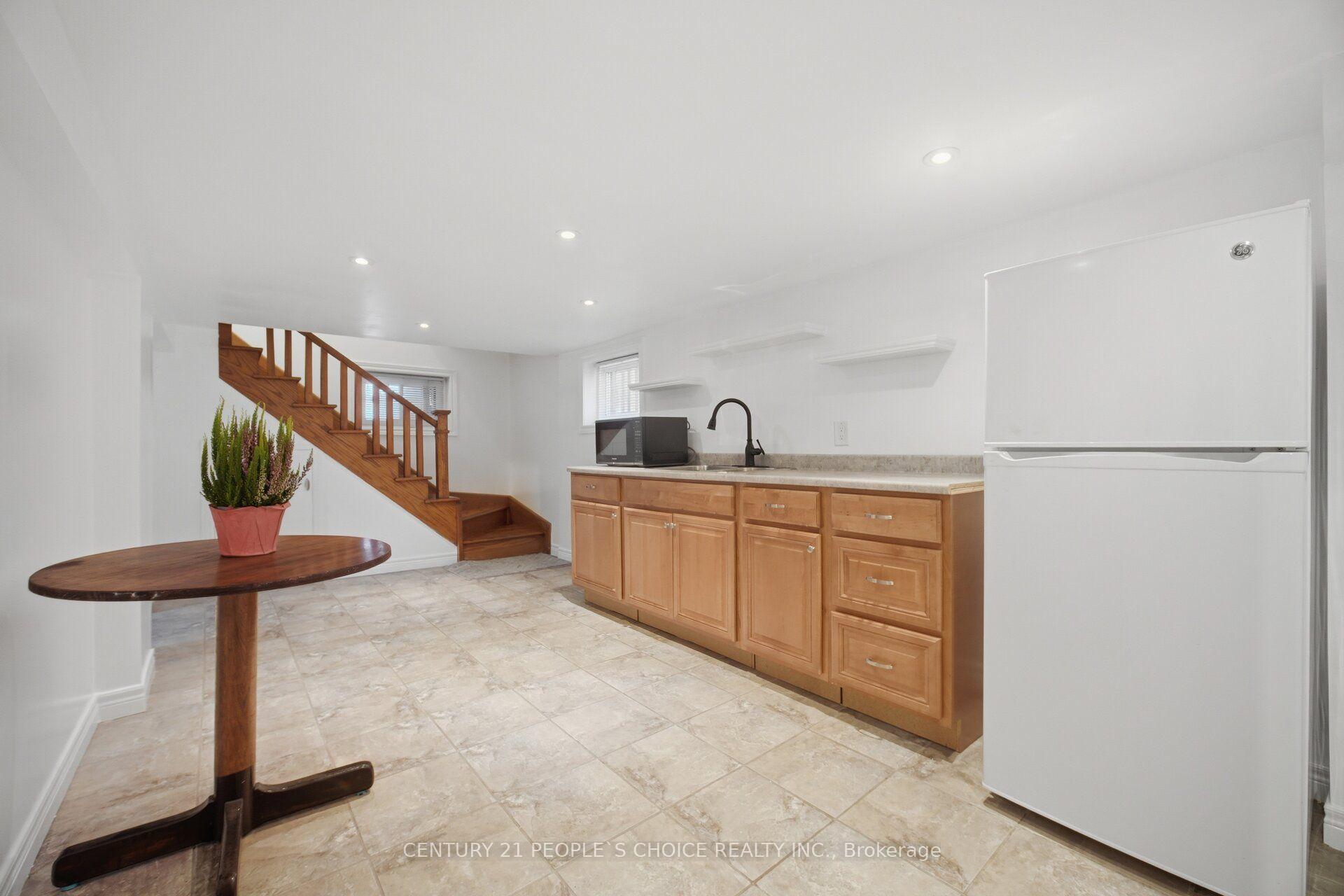 Photo 34 of 161 Northland Avenue, Toronto, Rockcliffe-Smythe — HOMEH