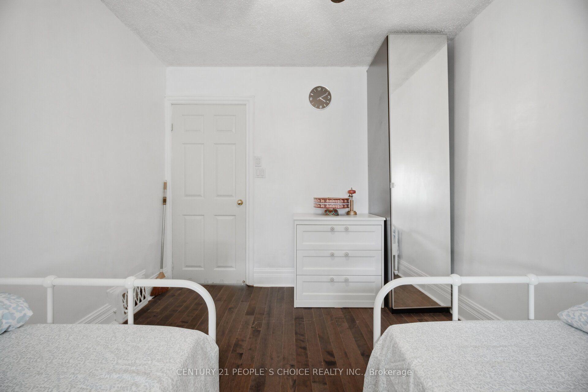 Photo 44 of 161 Northland Avenue, Toronto, Rockcliffe-Smythe — HOMEH