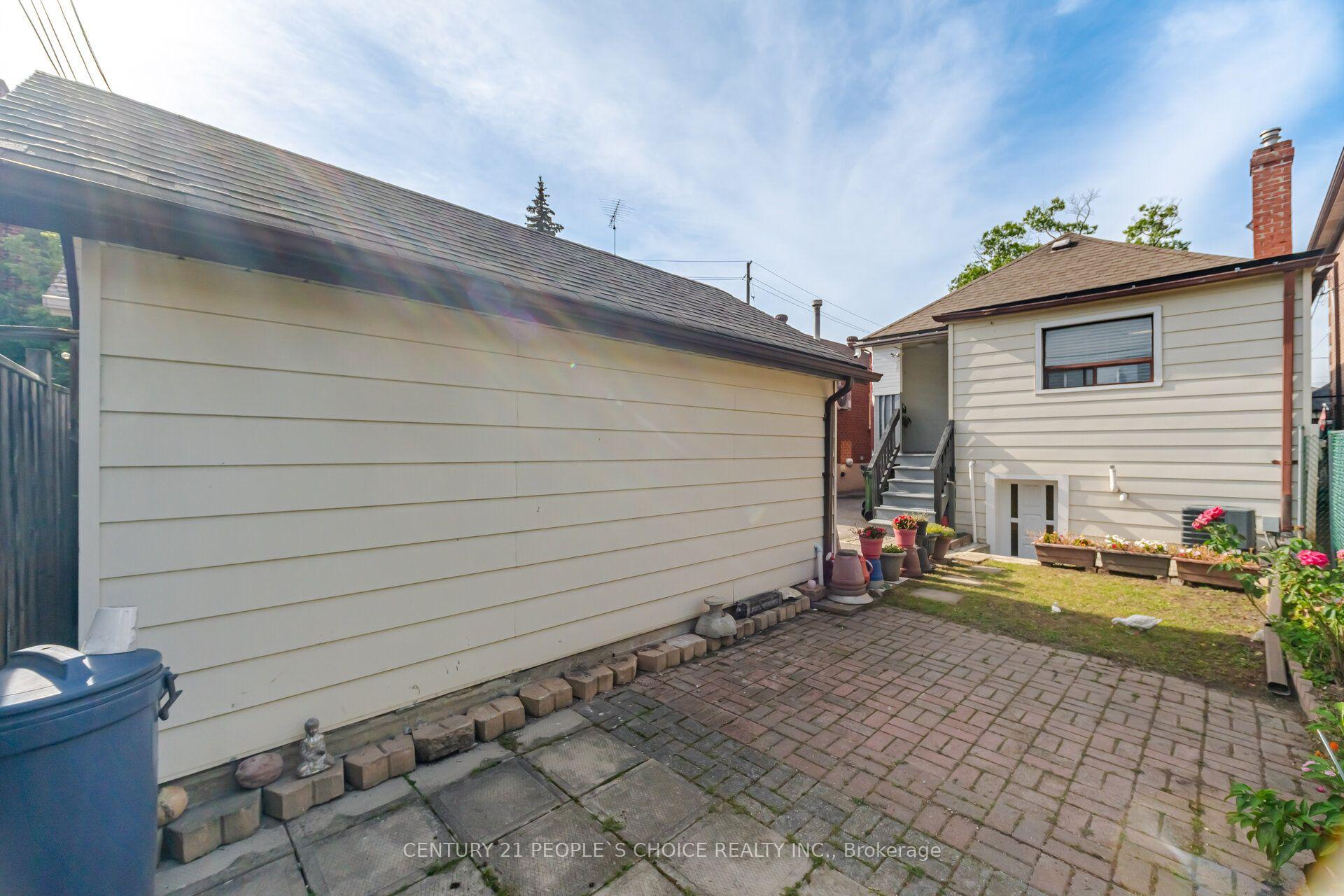 Photo 49 of 161 Northland Avenue, Toronto, Rockcliffe-Smythe — HOMEH