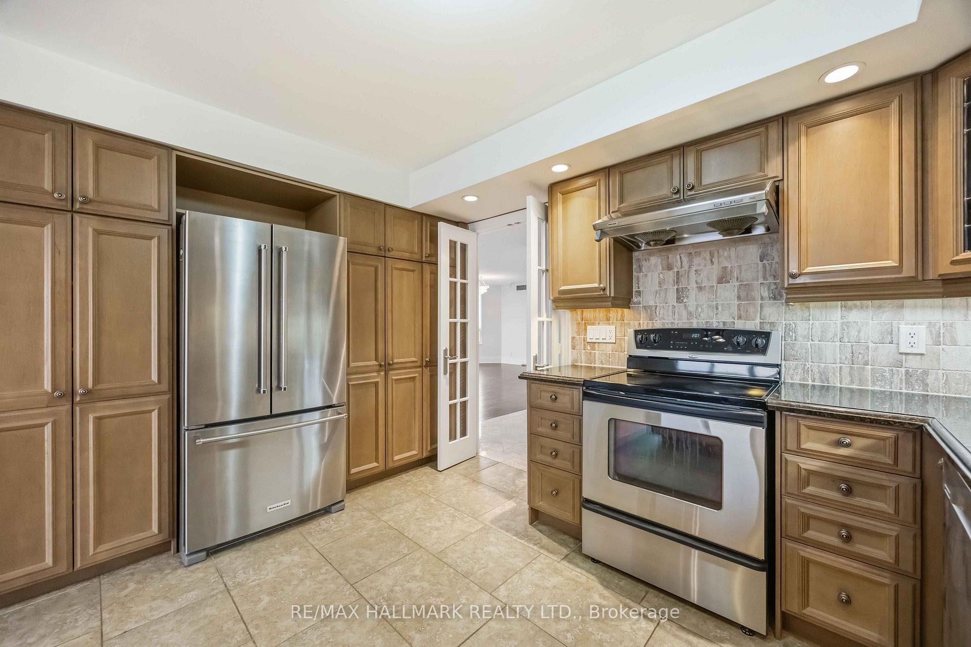 Photo 16 of Unit 1821, 80 Harrison Garden Boulevard, North York, Willowdale East — HOMEH
