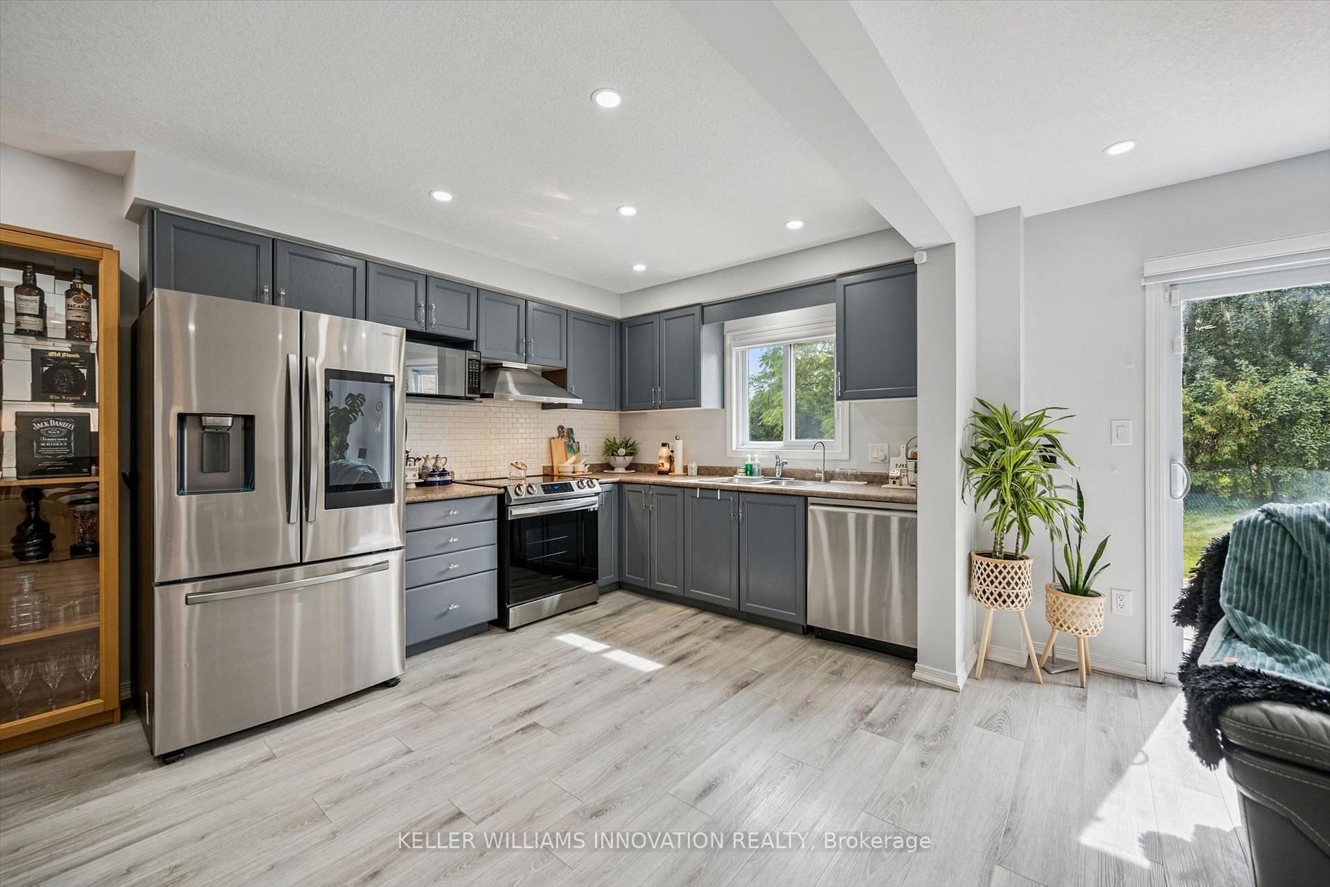 Photo 5 of 81 Windale Crescent, Kitchener, Forest Hill — HOMEH