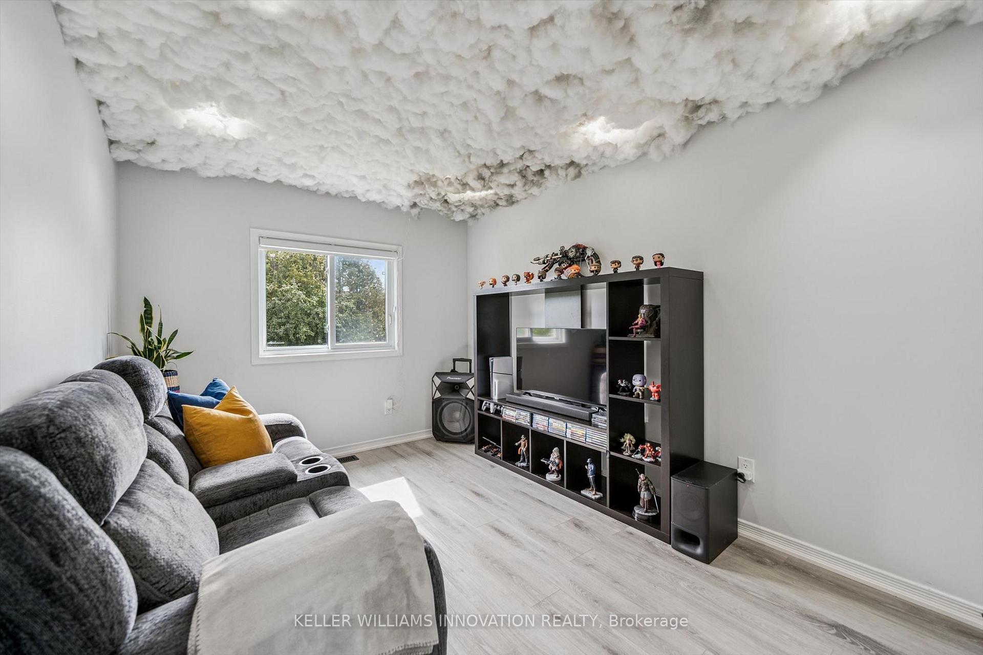 Photo 14 of 81 Windale Crescent, Kitchener, Forest Hill — HOMEH