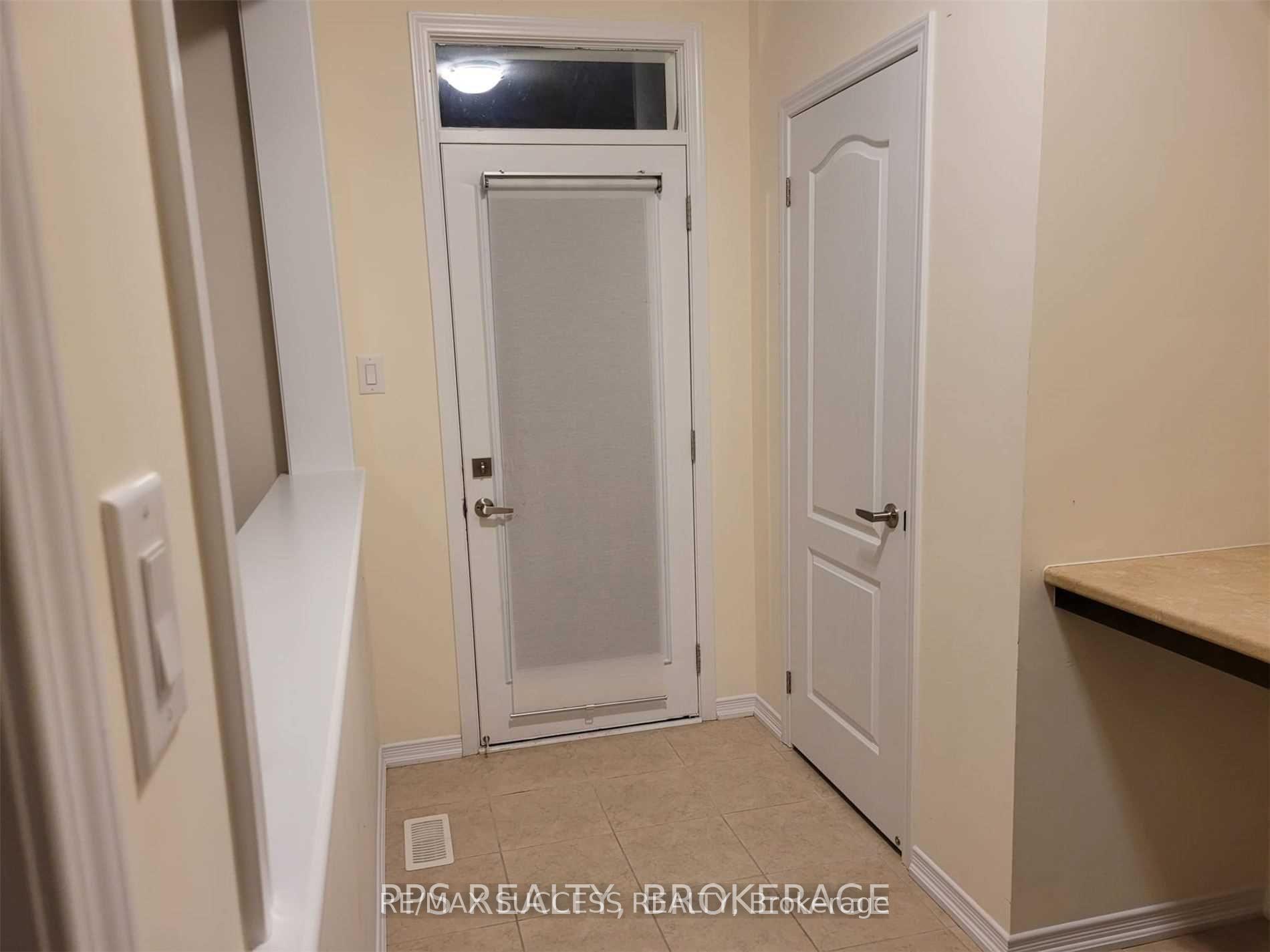 Photo 20 of 7916 Odell Crescent, Niagara Falls, Brown — HOMEH