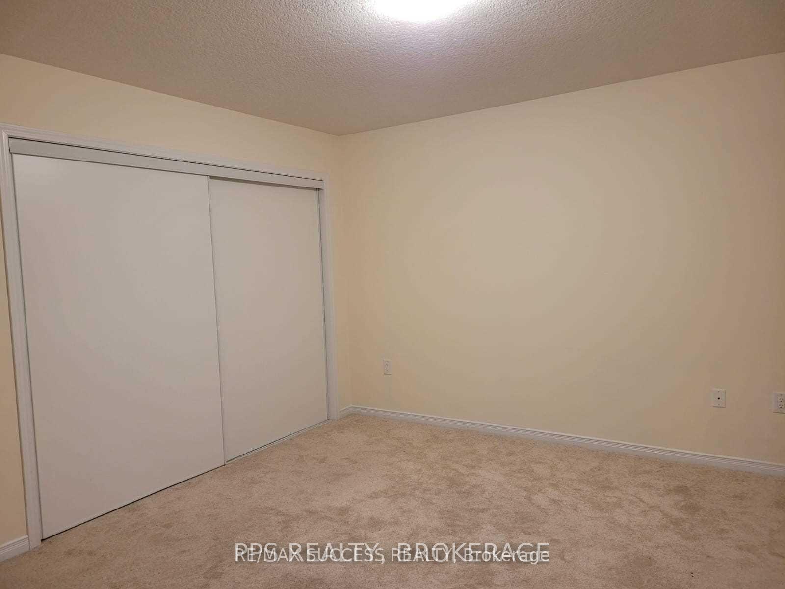 Photo 31 of 7916 Odell Crescent, Niagara Falls, Brown — HOMEH