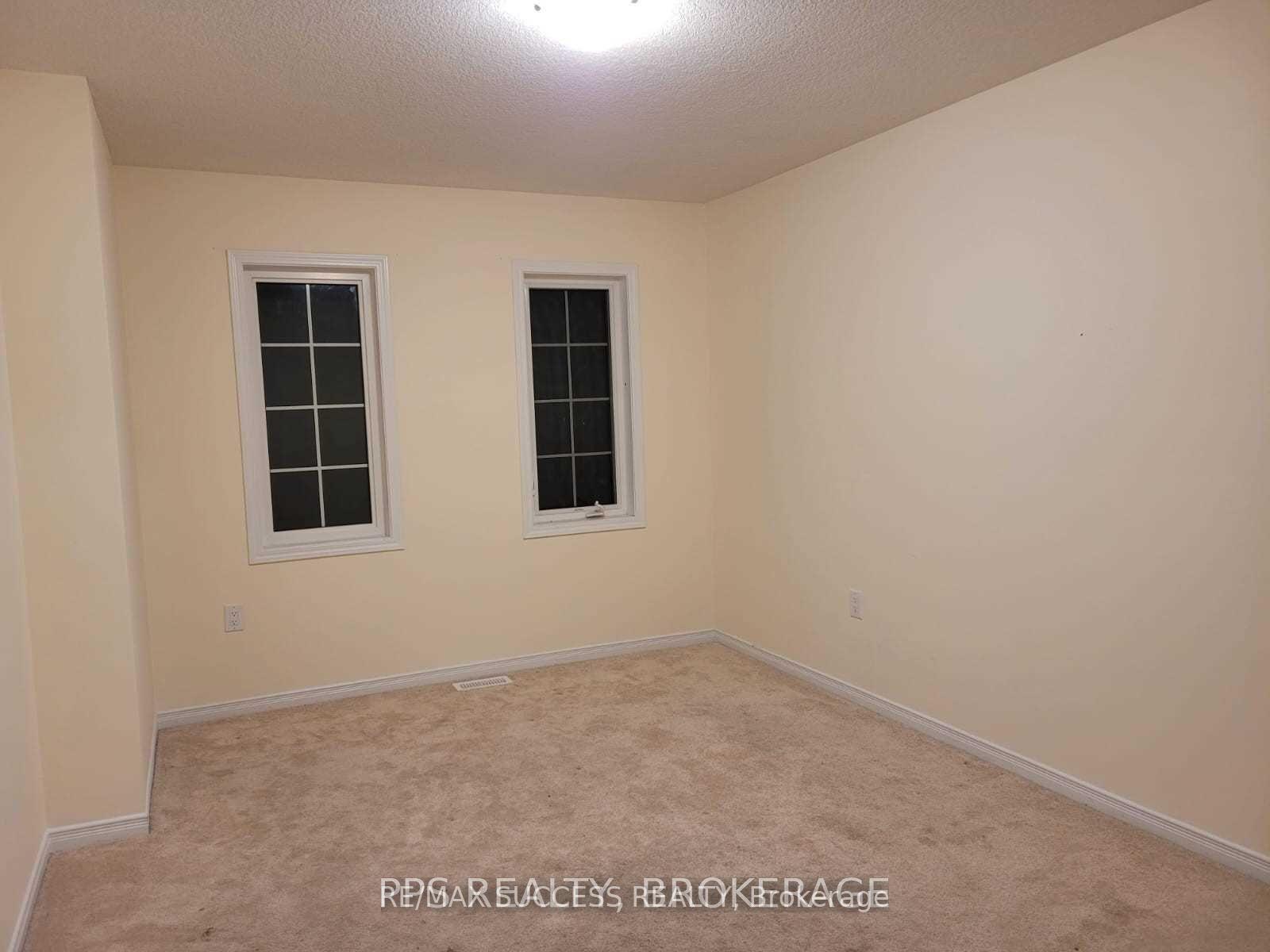 Photo 35 of 7916 Odell Crescent, Niagara Falls, Brown — HOMEH