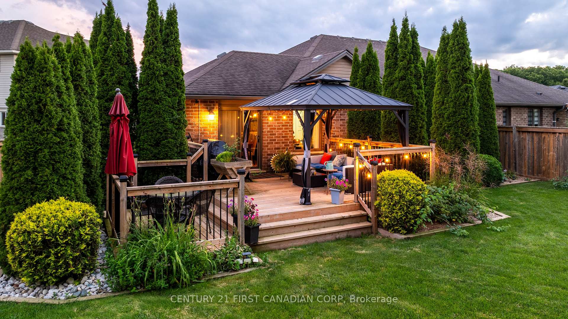Photo 3 of 26 Cardinal Court, St. Thomas — HOMEH