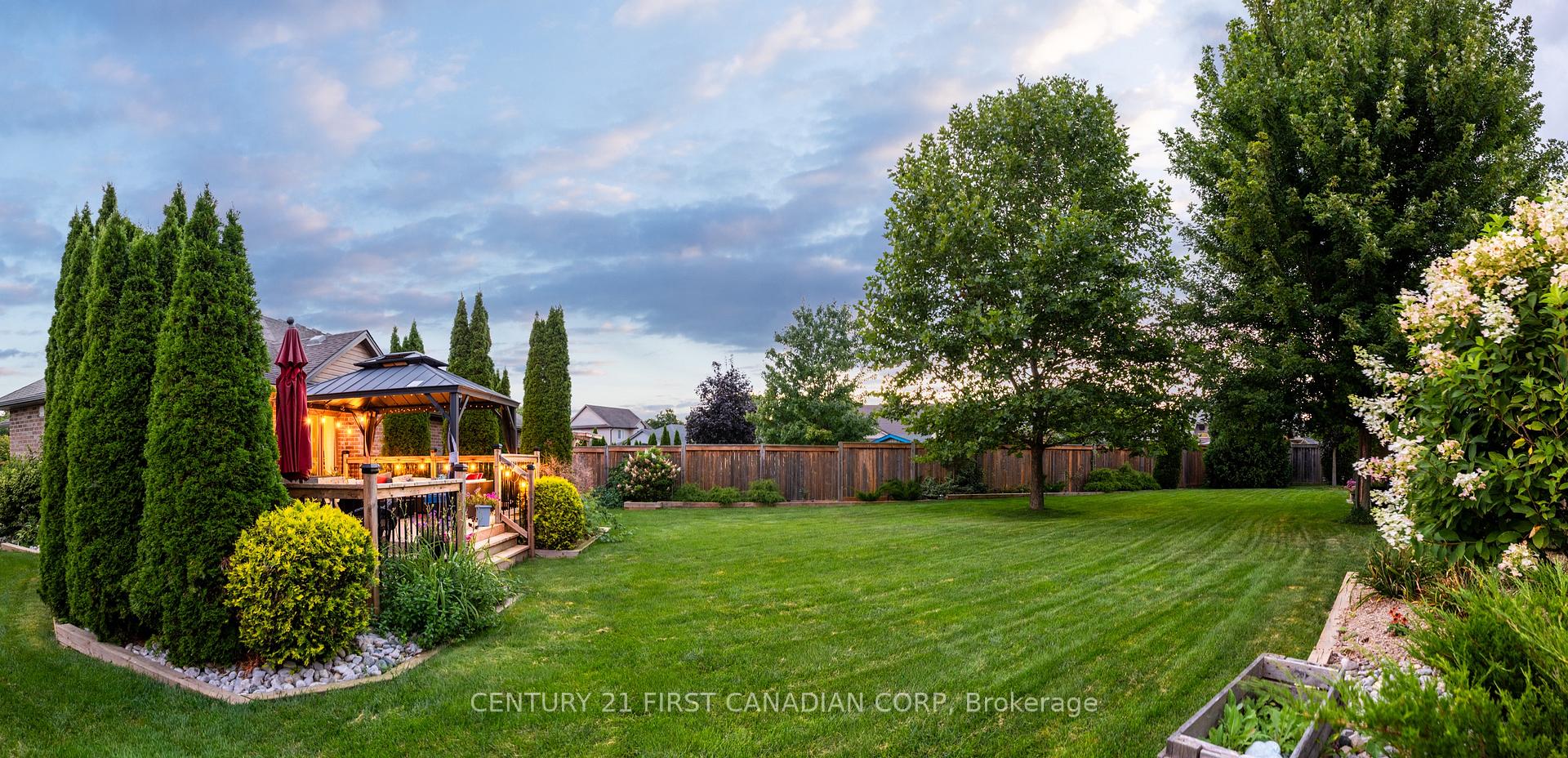 Photo 4 of 26 Cardinal Court, St. Thomas — HOMEH