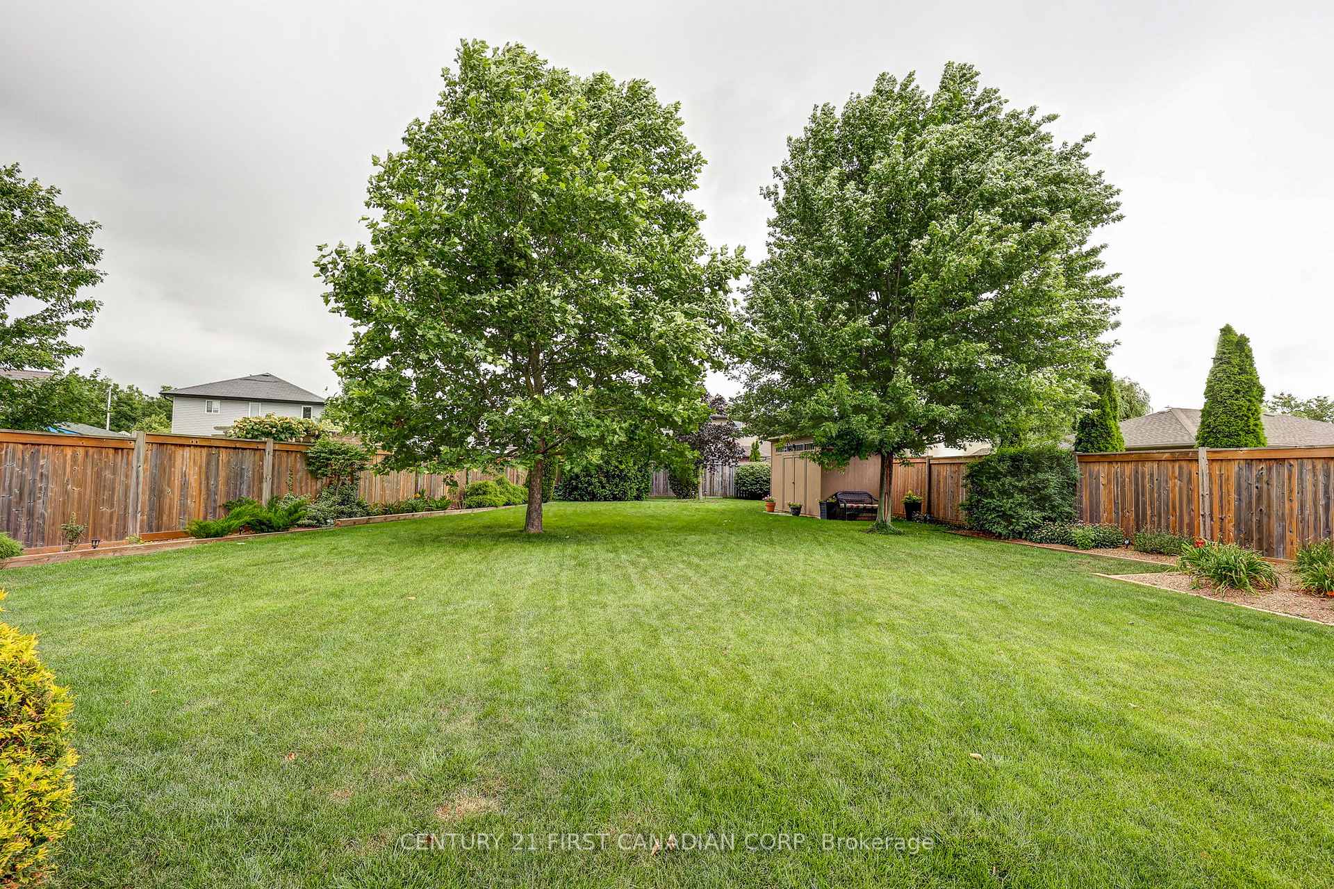 Photo 7 of 26 Cardinal Court, St. Thomas — HOMEH