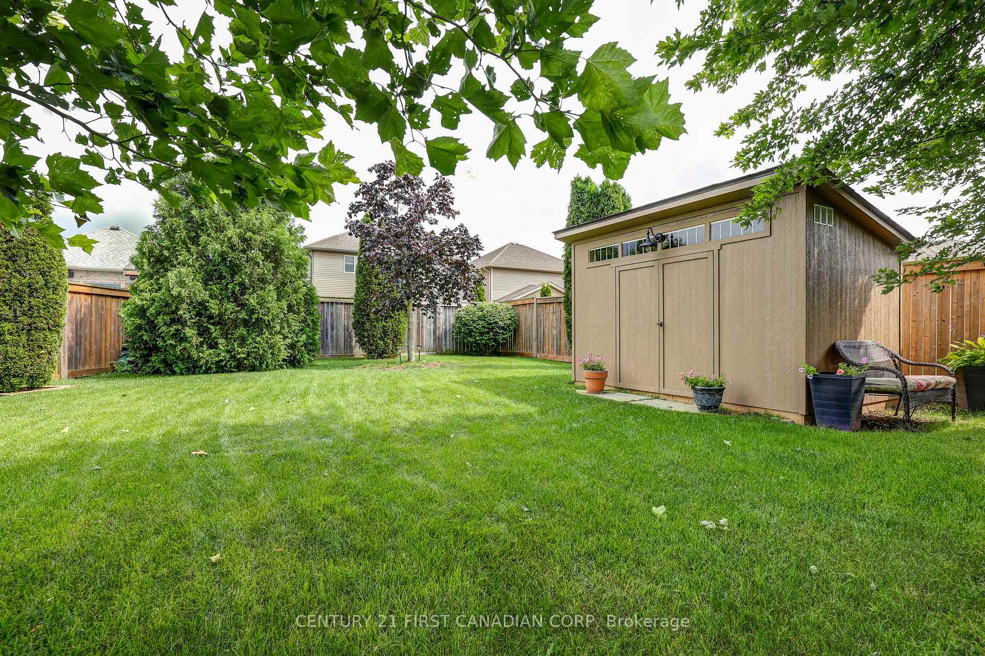 Photo 8 of 26 Cardinal Court, St. Thomas — HOMEH