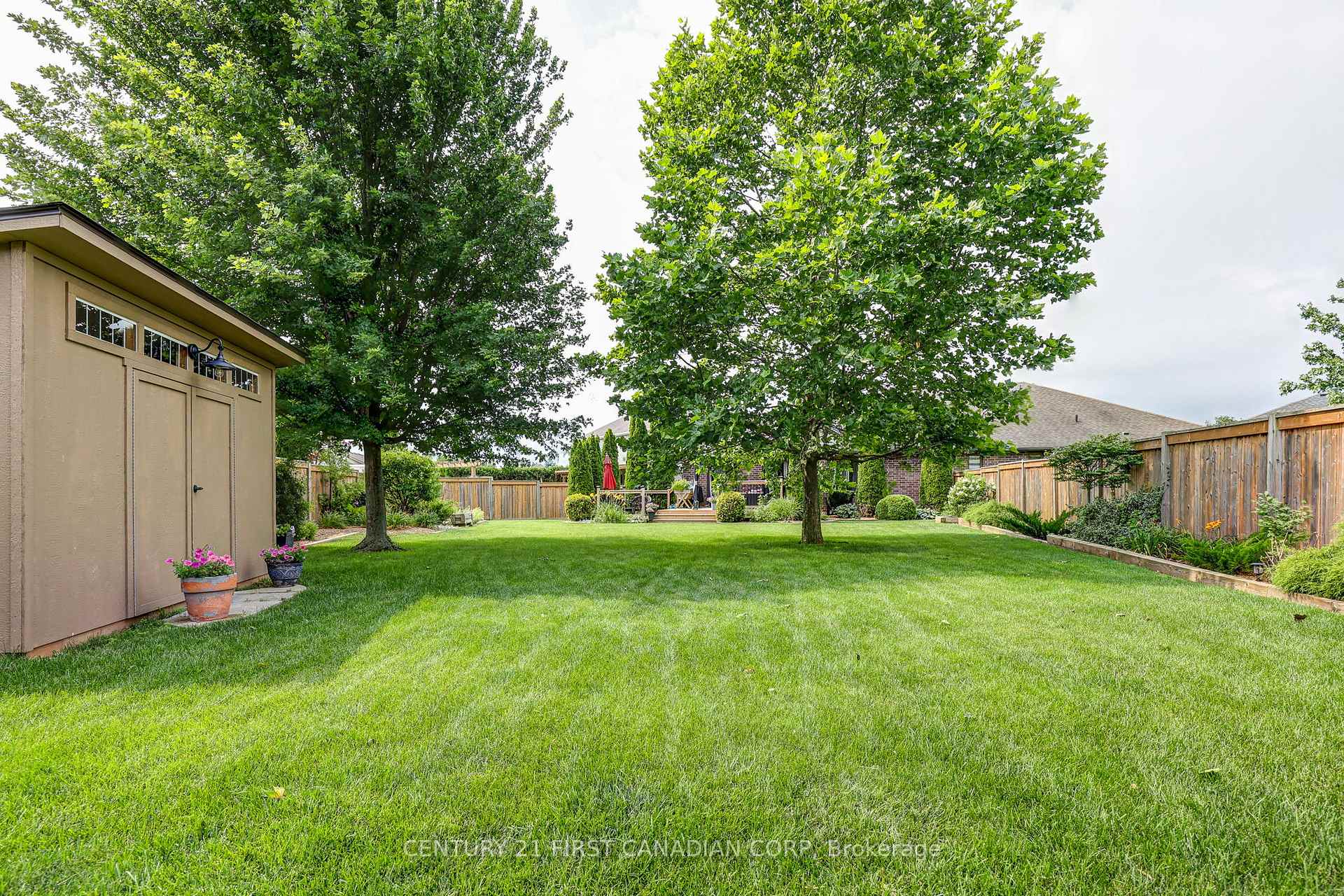 Photo 9 of 26 Cardinal Court, St. Thomas — HOMEH