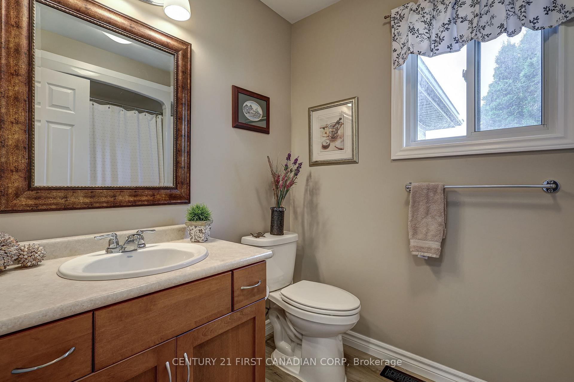 Photo 20 of 26 Cardinal Court, St. Thomas — HOMEH