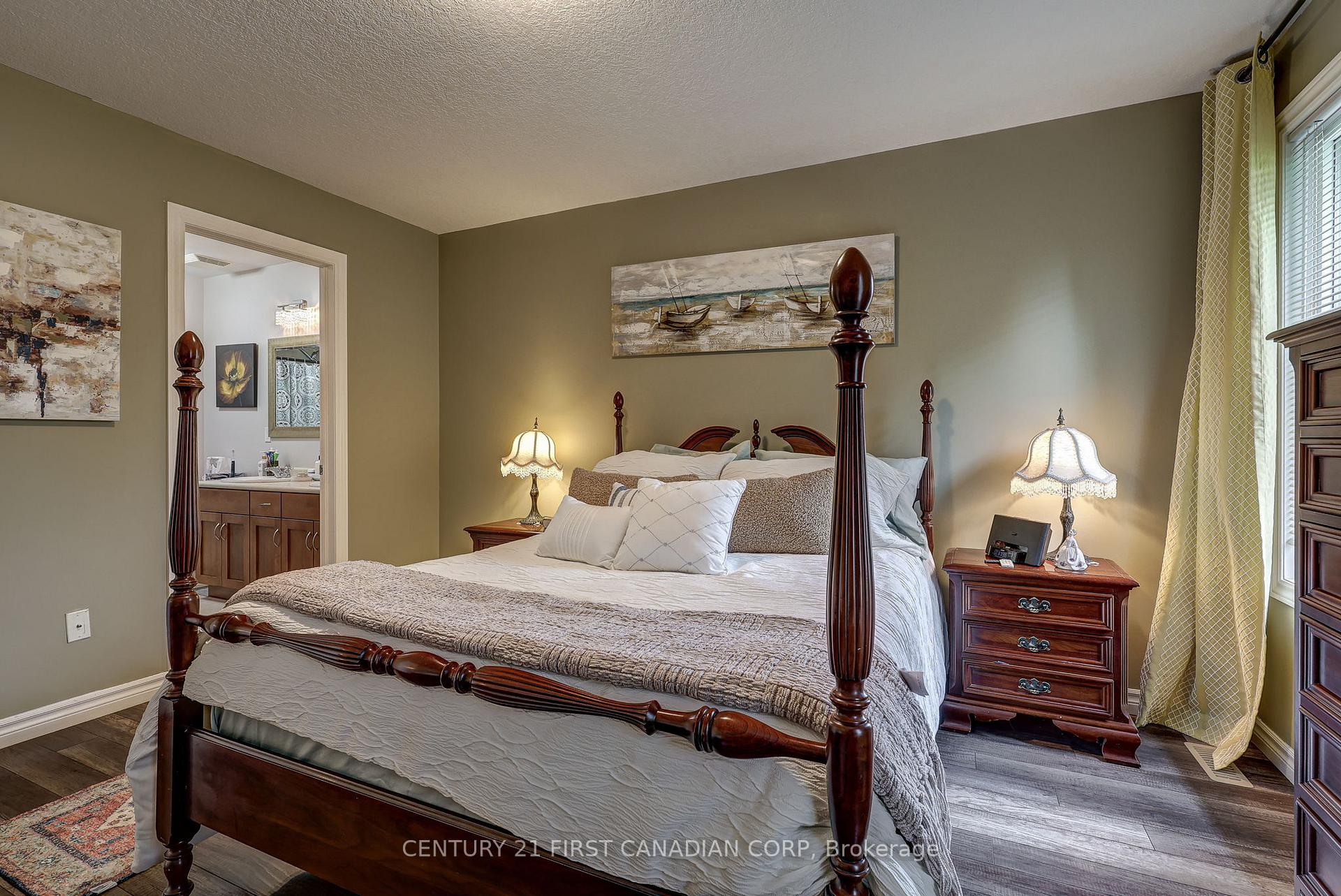 Photo 22 of 26 Cardinal Court, St. Thomas — HOMEH