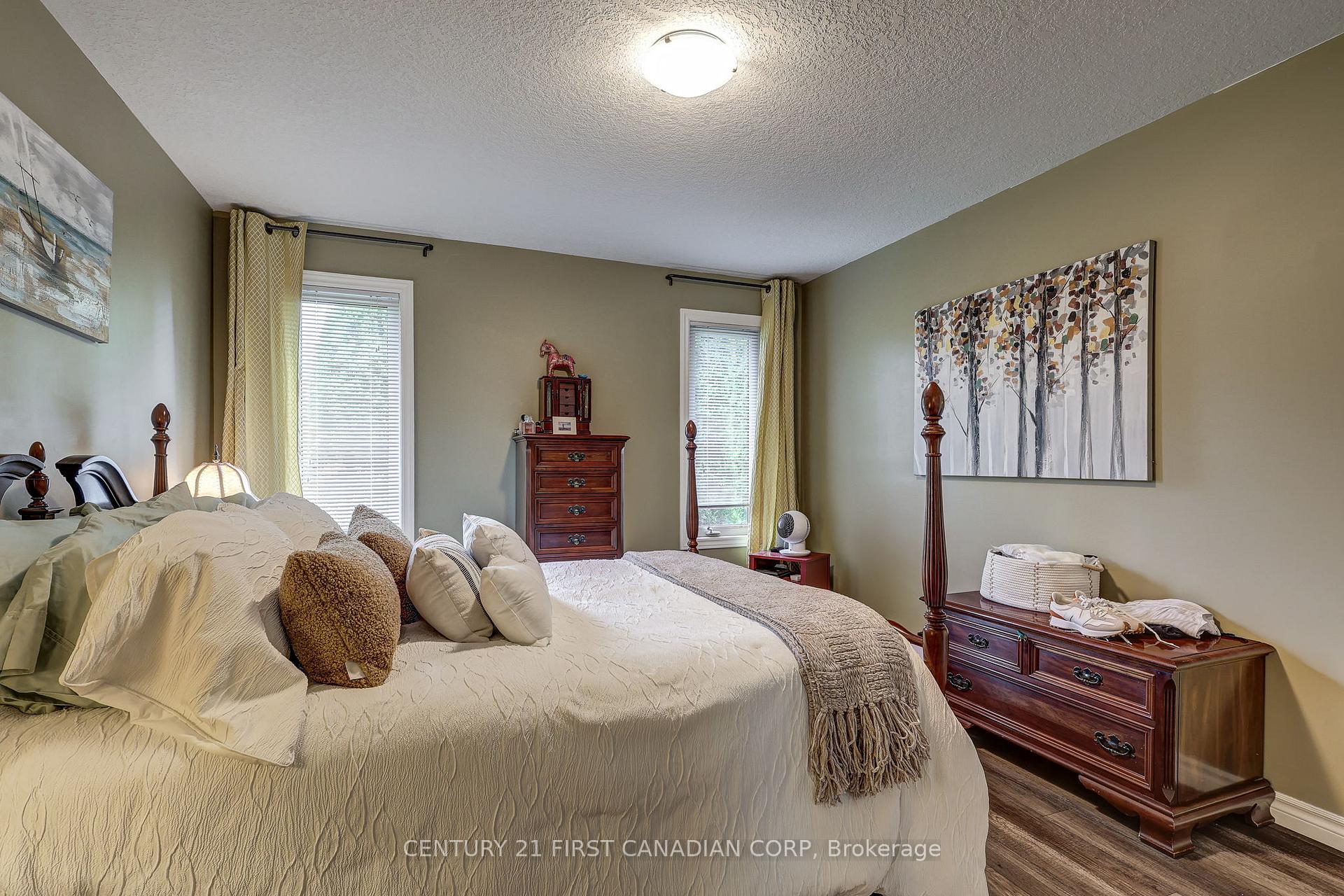 Photo 23 of 26 Cardinal Court, St. Thomas — HOMEH