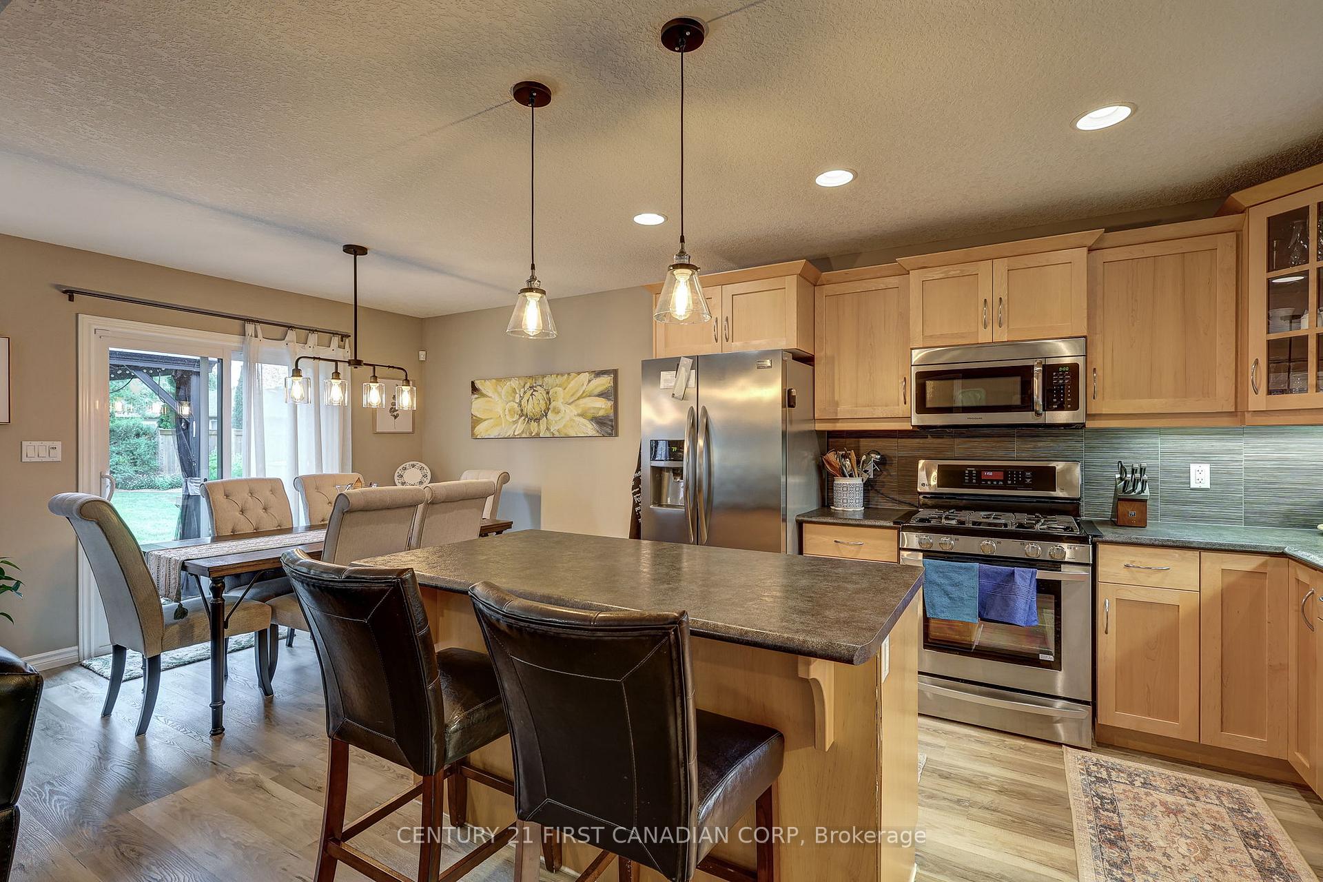 Photo 33 of 26 Cardinal Court, St. Thomas — HOMEH