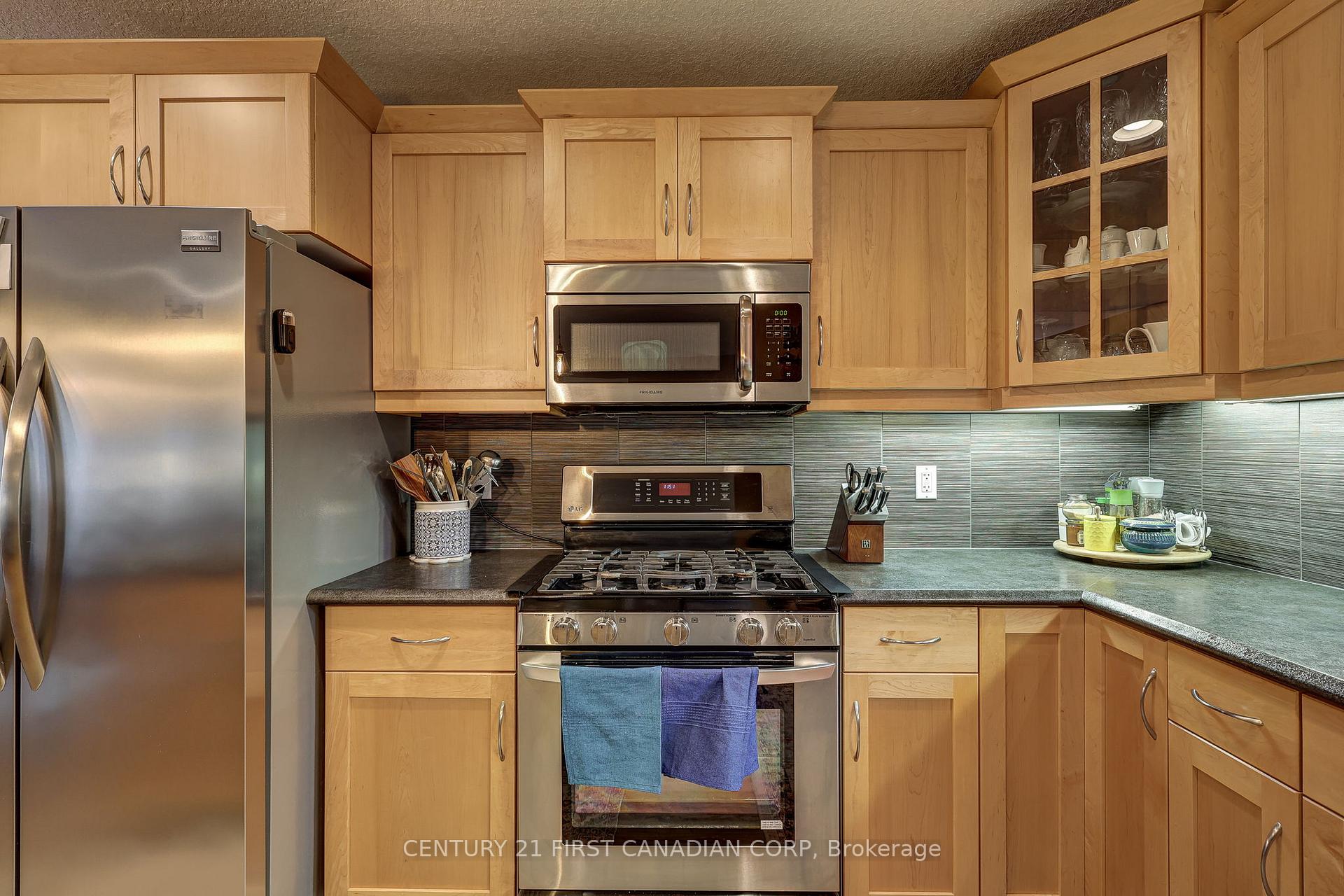 Photo 34 of 26 Cardinal Court, St. Thomas — HOMEH