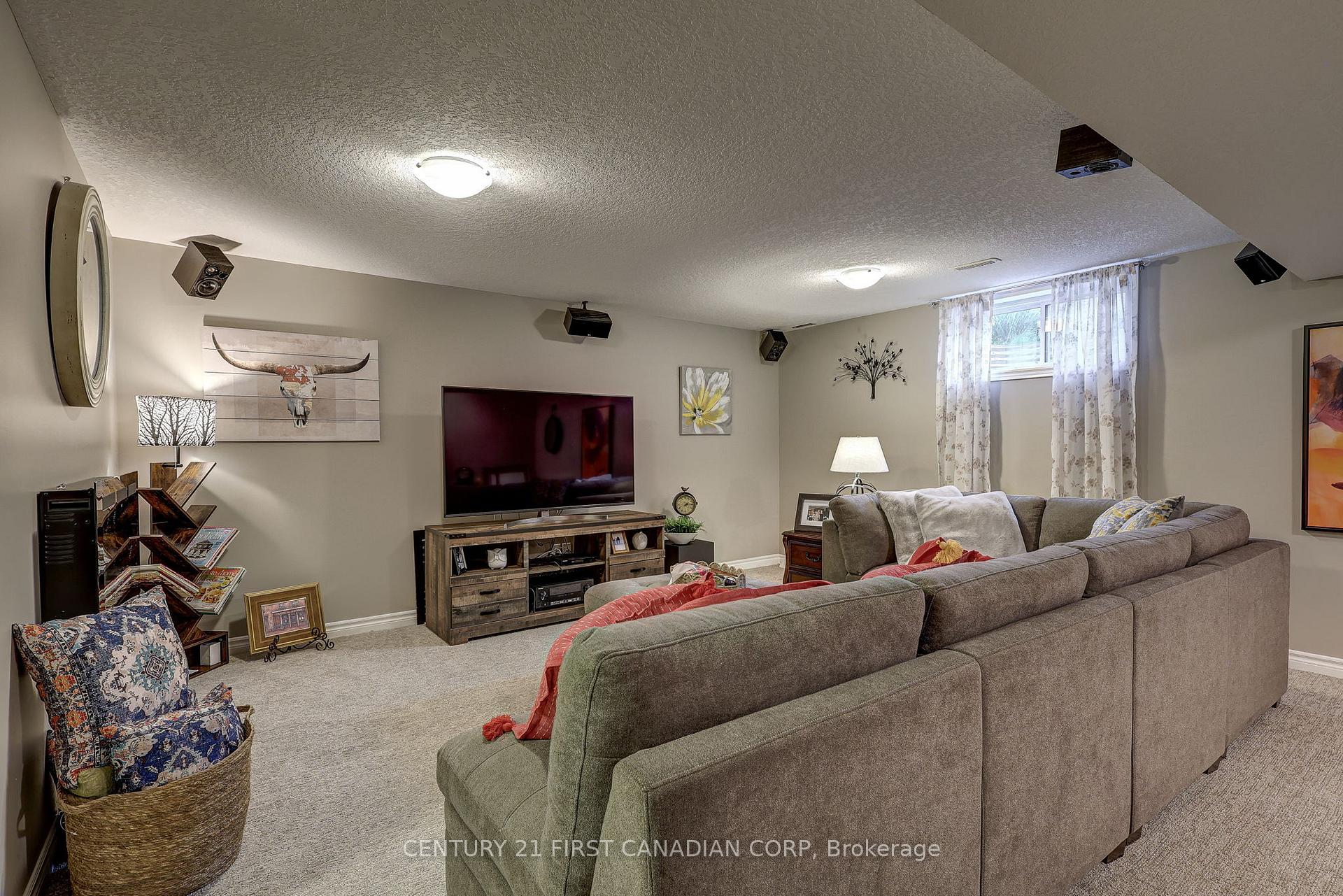 Photo 39 of 26 Cardinal Court, St. Thomas — HOMEH