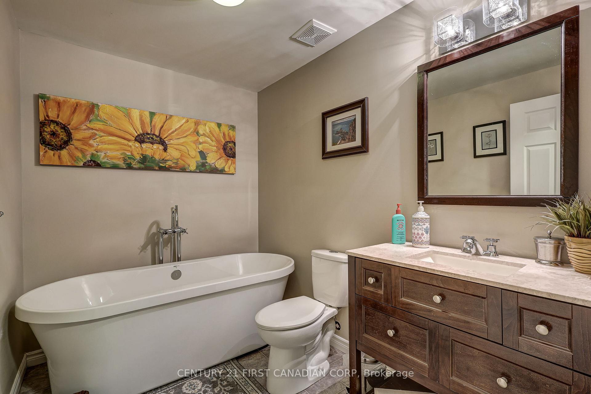 Photo 41 of 26 Cardinal Court, St. Thomas — HOMEH