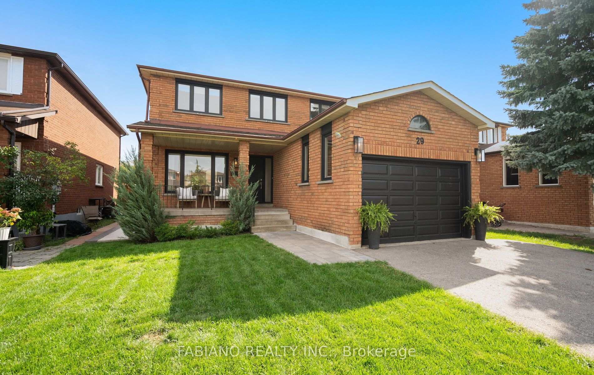 Photo 1 of 29 Diamond Street, Vaughan, West Woodbridge — HOMEH