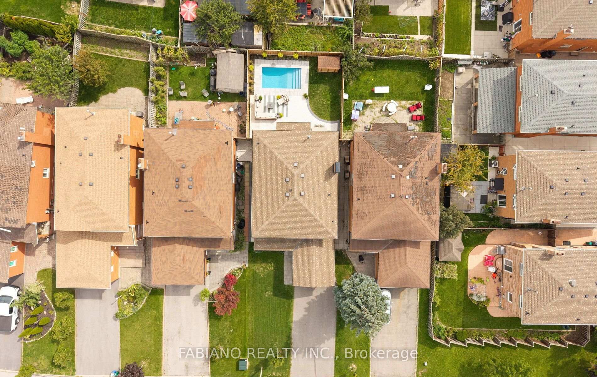 Photo 4 of 29 Diamond Street, Vaughan, West Woodbridge — HOMEH
